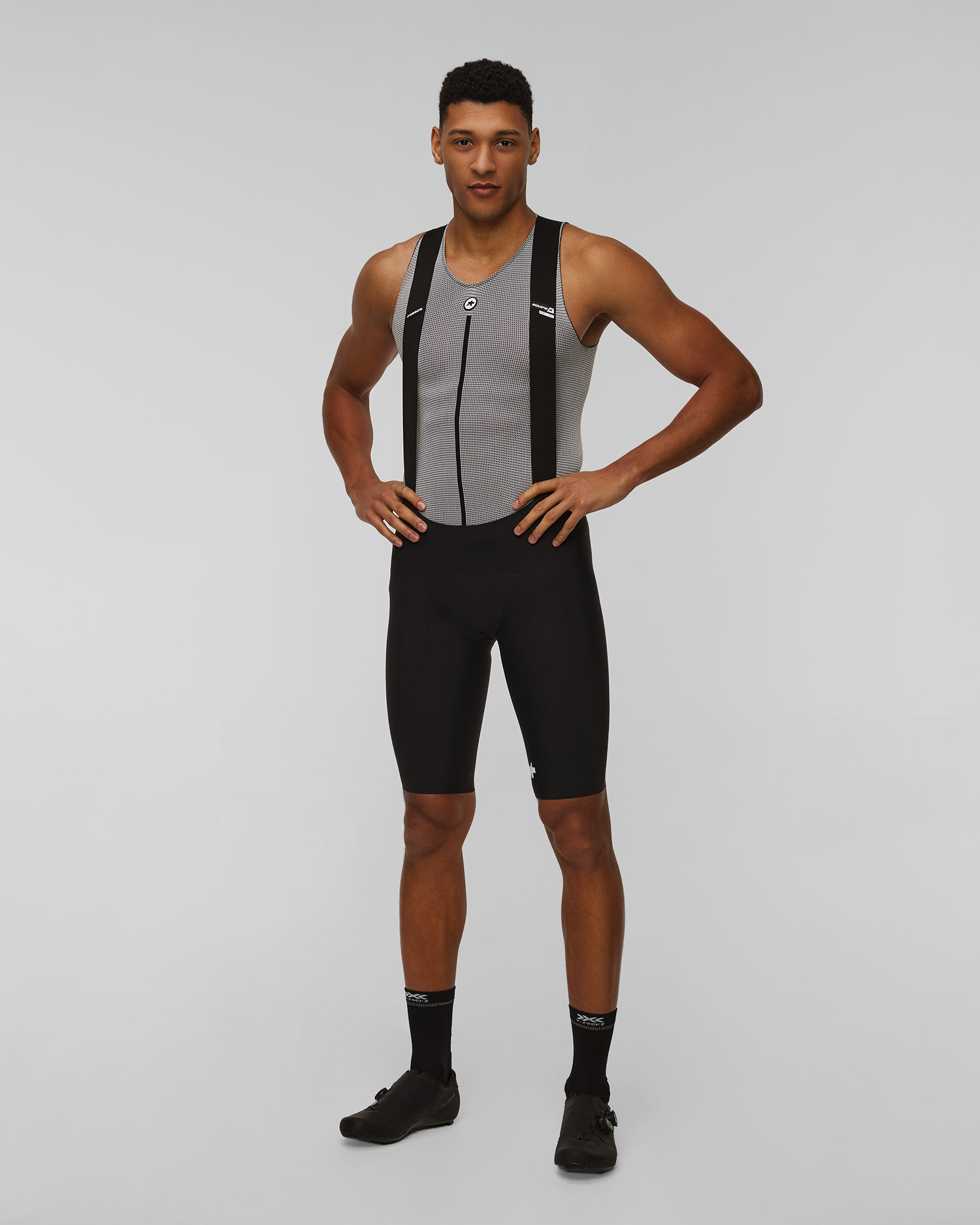 Černé pánské cyklistické šortky Assos Equipe R Bib Shorts S11