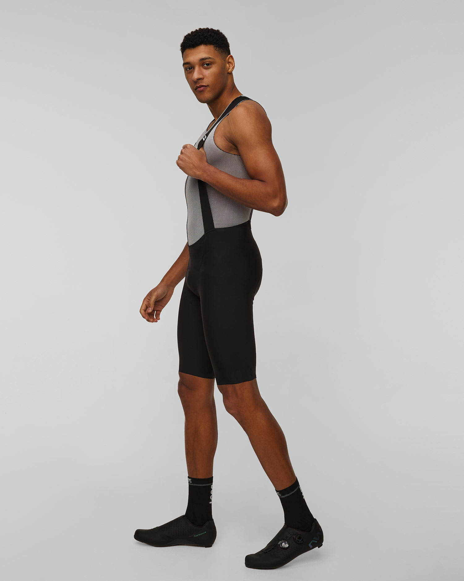 Černé pánské cyklistické šortky Assos Equipe R Bib Shorts S11