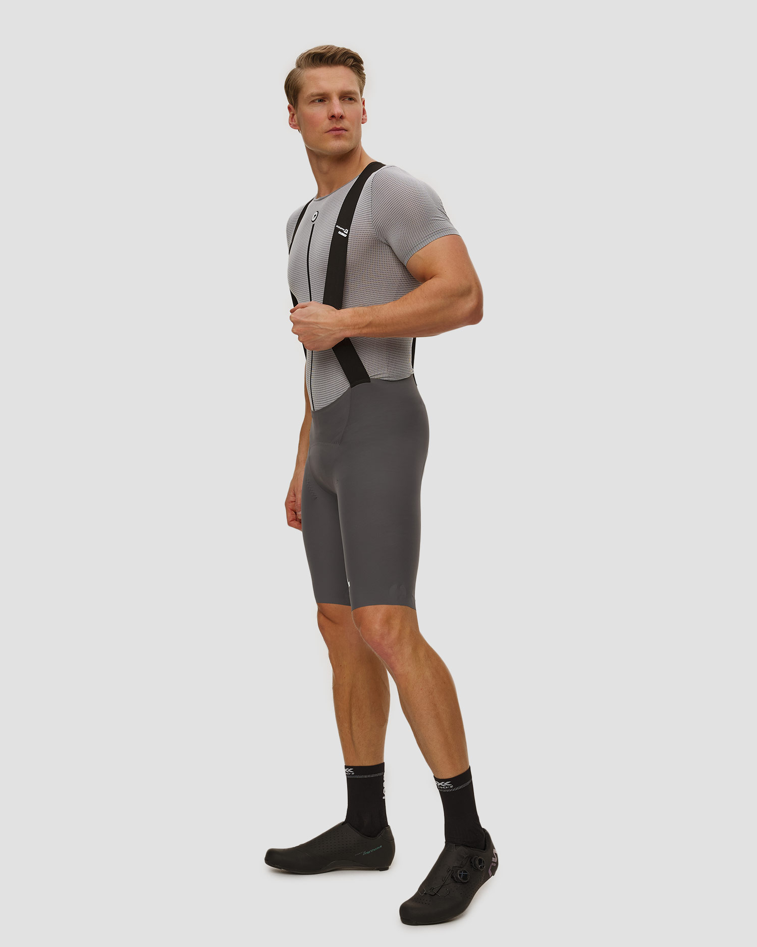 Spodenki rowerowe na szelkach męskie Assos Equipe R Bib Shorts S11 szare