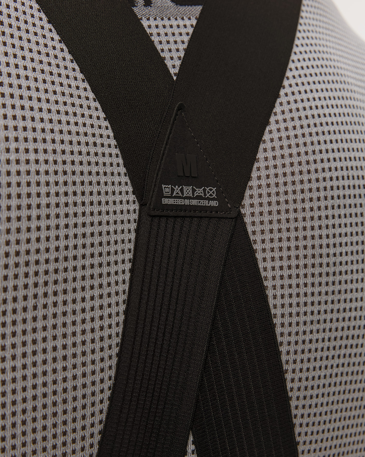 Spodenki rowerowe na szelkach męskie Assos Equipe R Bib Shorts S11 szare