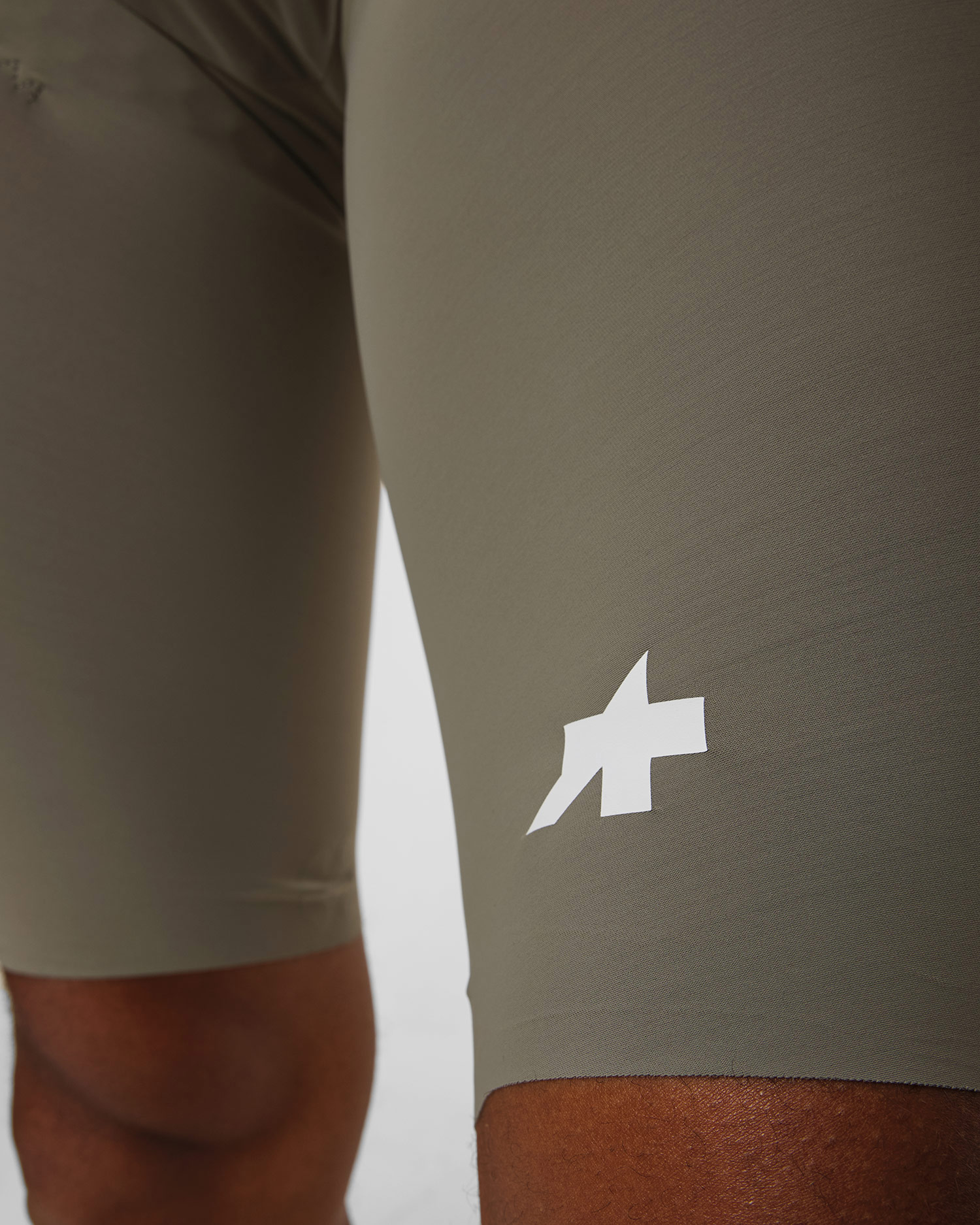 Pánské cyklistické šortky Assos Equipe R Bib Shorts S11