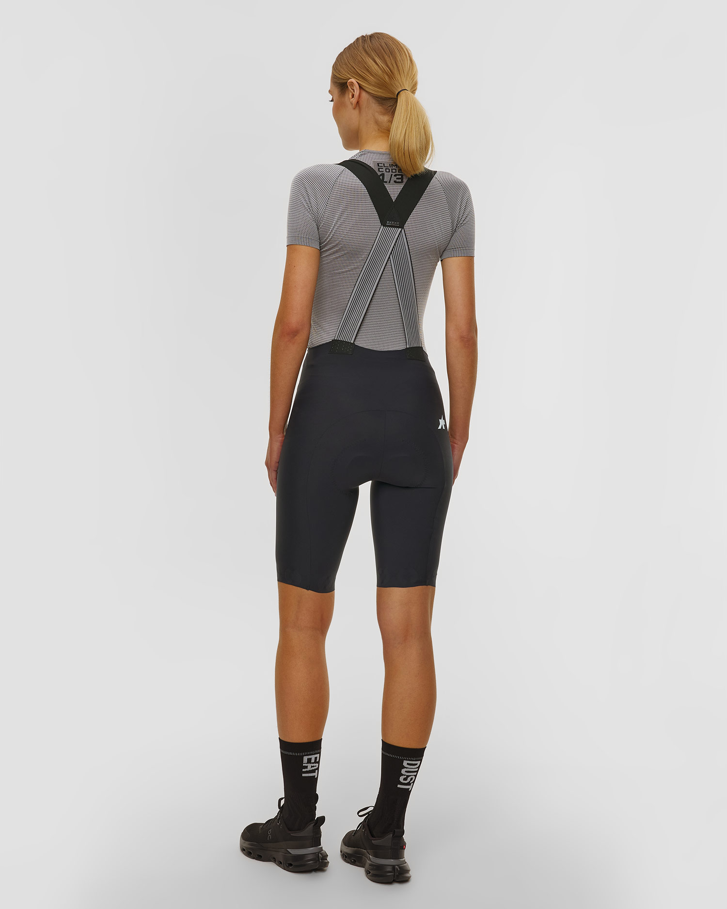 Dámske cyklistické šortky Assos Dyora R Bib S11 čierne