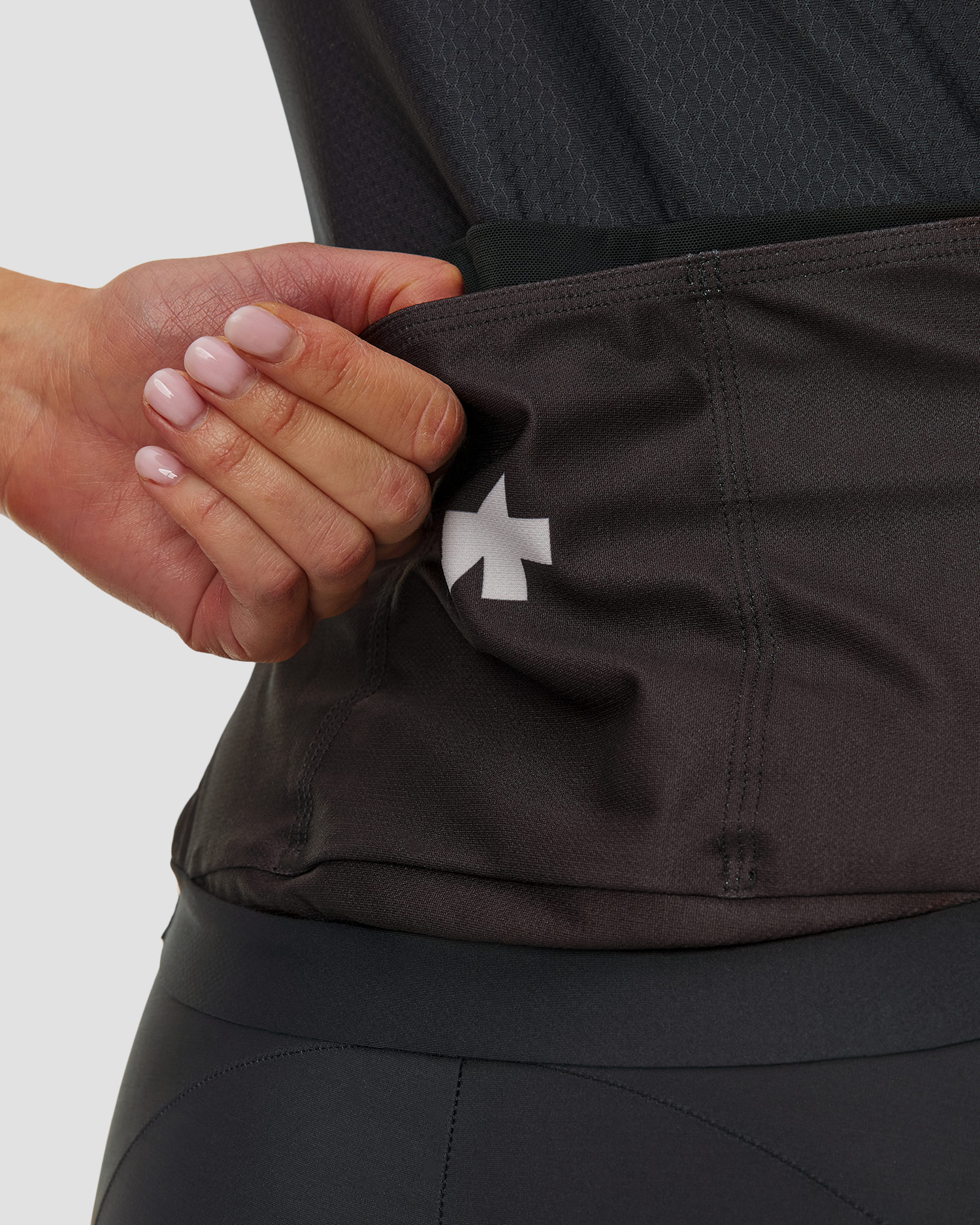 Koszulka rowerowa damska Assos Dyora R Jersey S11 czarna