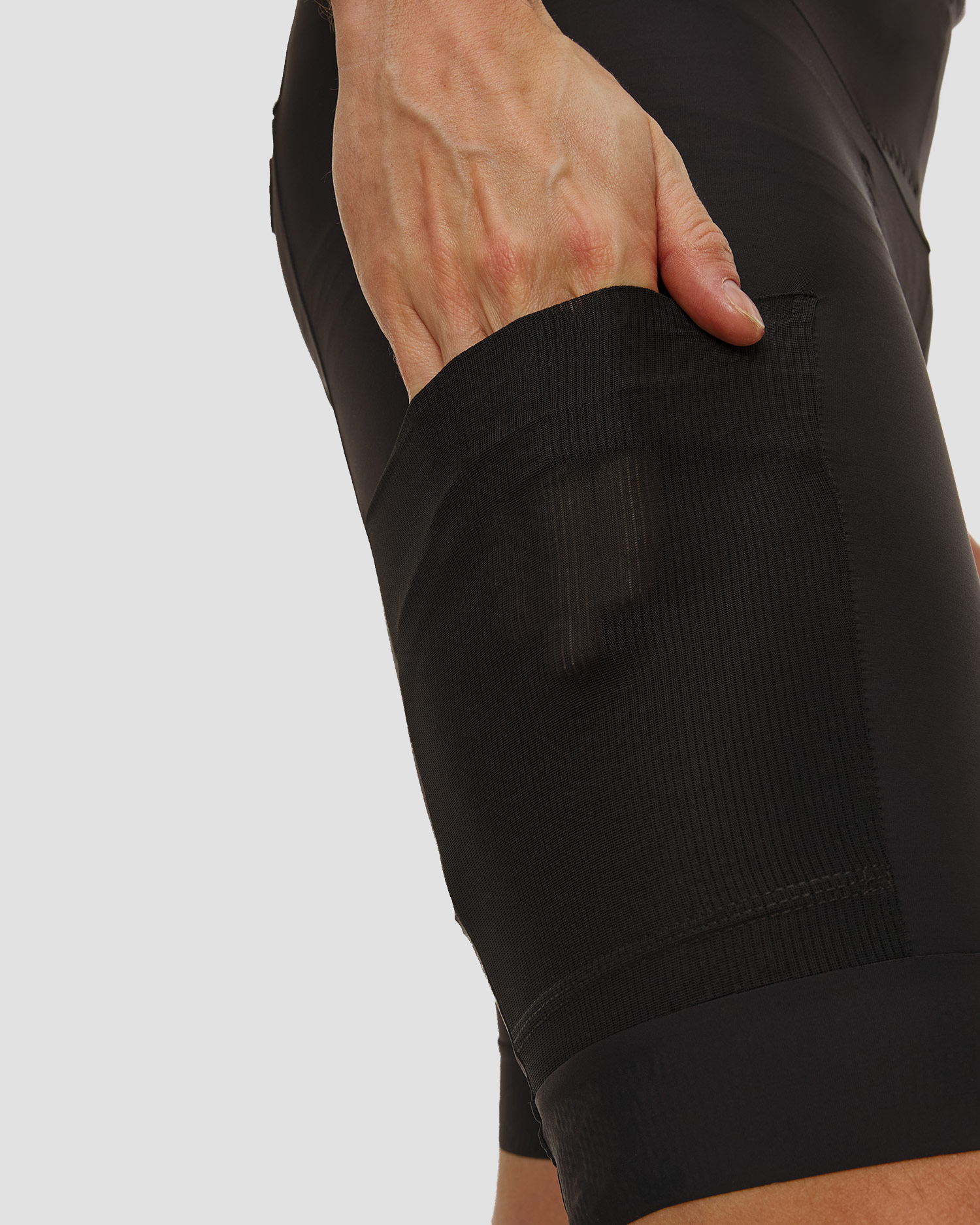 Spodenki rowerowe na szelkach męskie Assos Tactica Kieskafer Bib Shorts T5 czarne