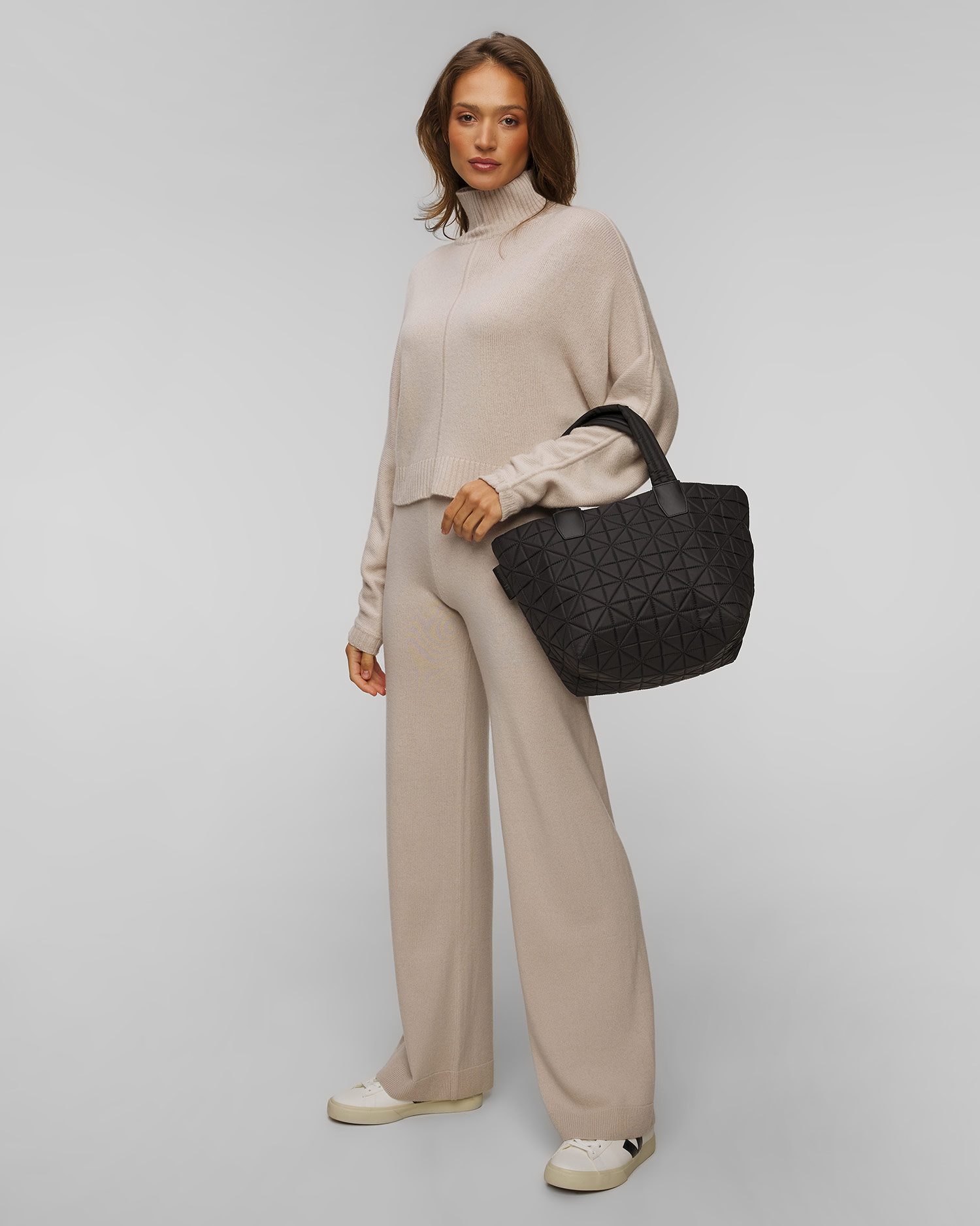 Dámska kabelka Vee Collective Vee Tote Small čierna