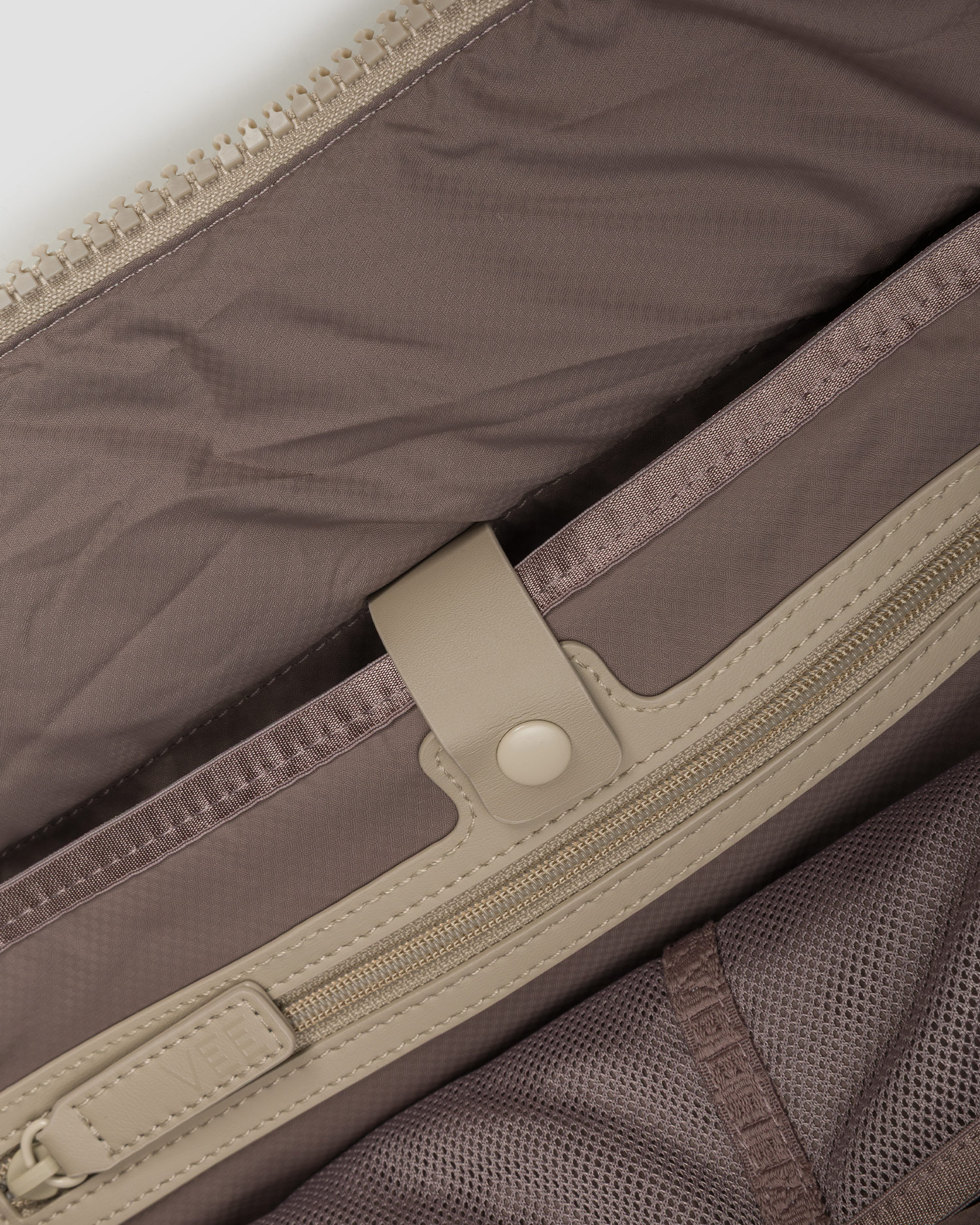 Sac beige pour femmes Vee Collective Vee Tote Medium Sherpa