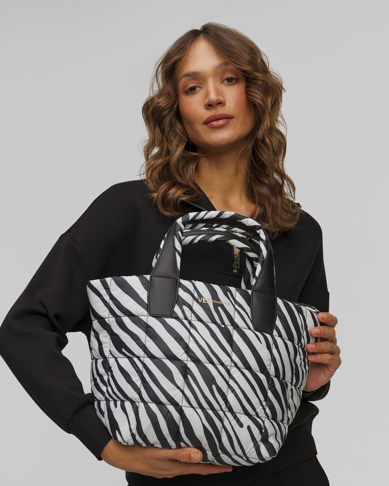 Dámská zebrovaná kabelka Vee Collective Porter Tote Small