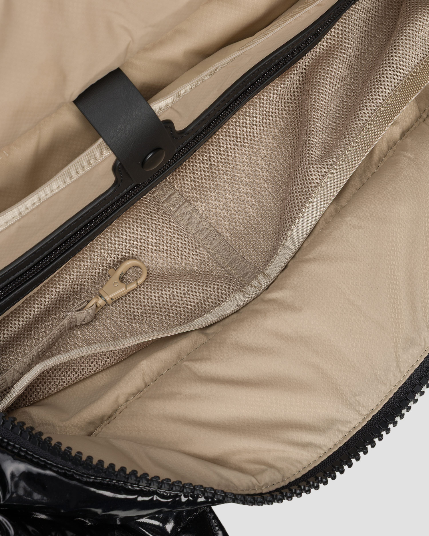 Dámska kabelka Vee Collective Porter Tote Medium čierna