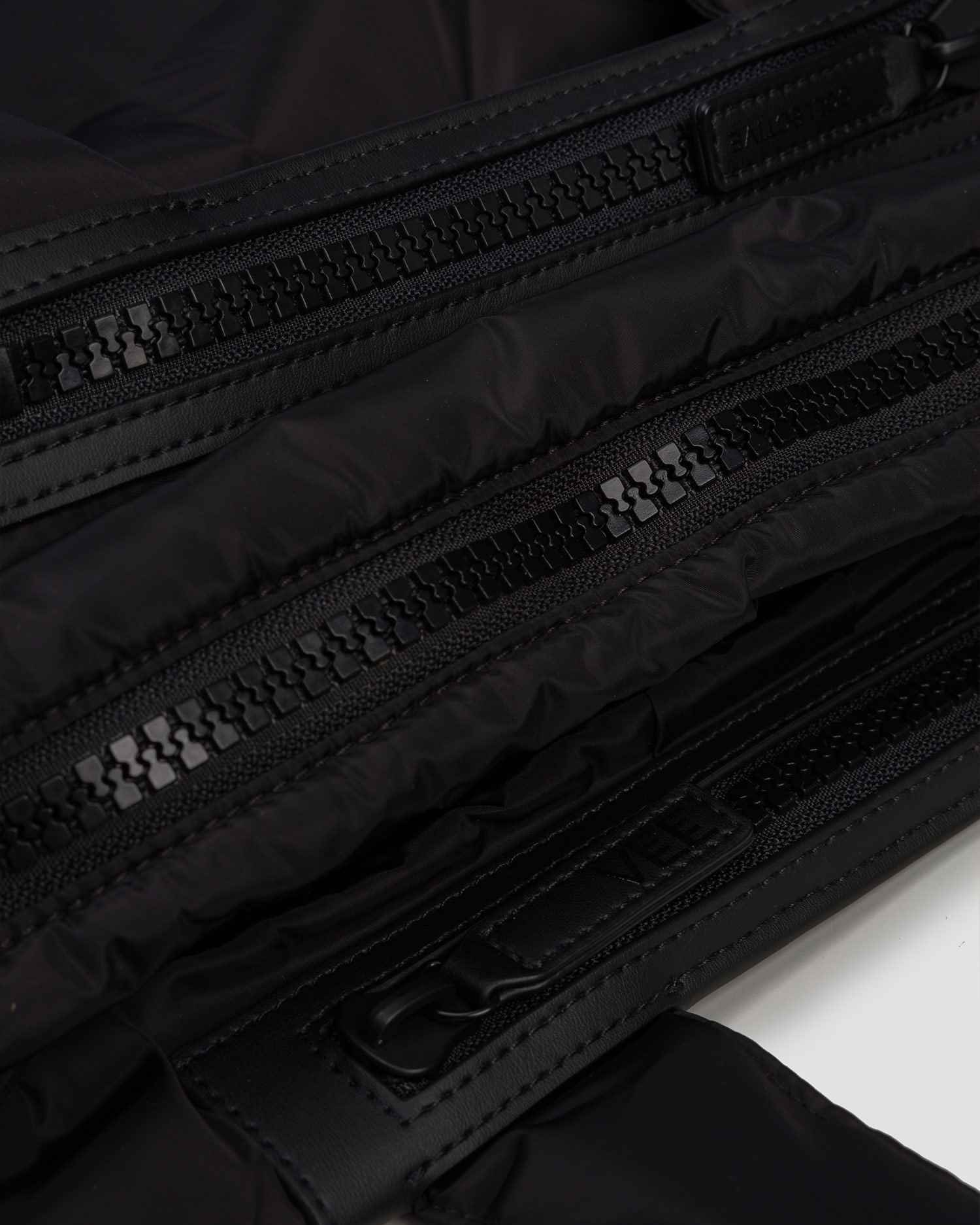 Geantă pentru femei Vee Collective Caba Medium cu borsetă neagră