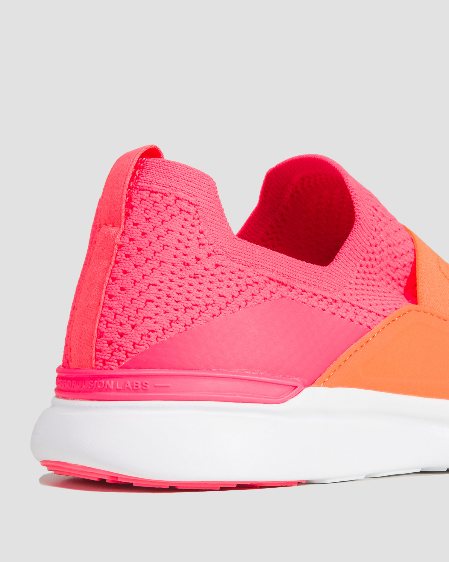 Chaussures APL ATHLETIC PROPULSION LABS TECHLOOM BLISS 