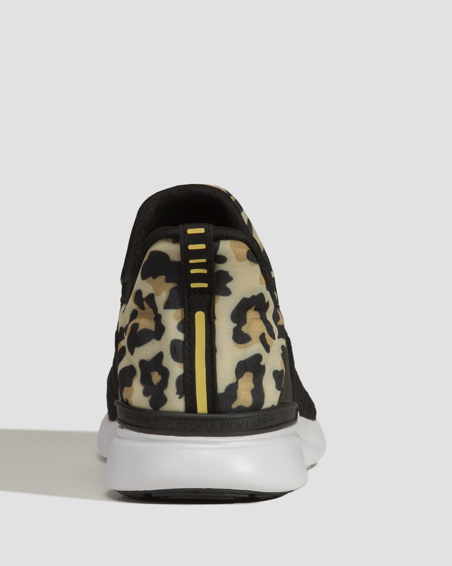 Shoes APL ATHLETIC PROPULSION LABS TECHLOOM TRACER