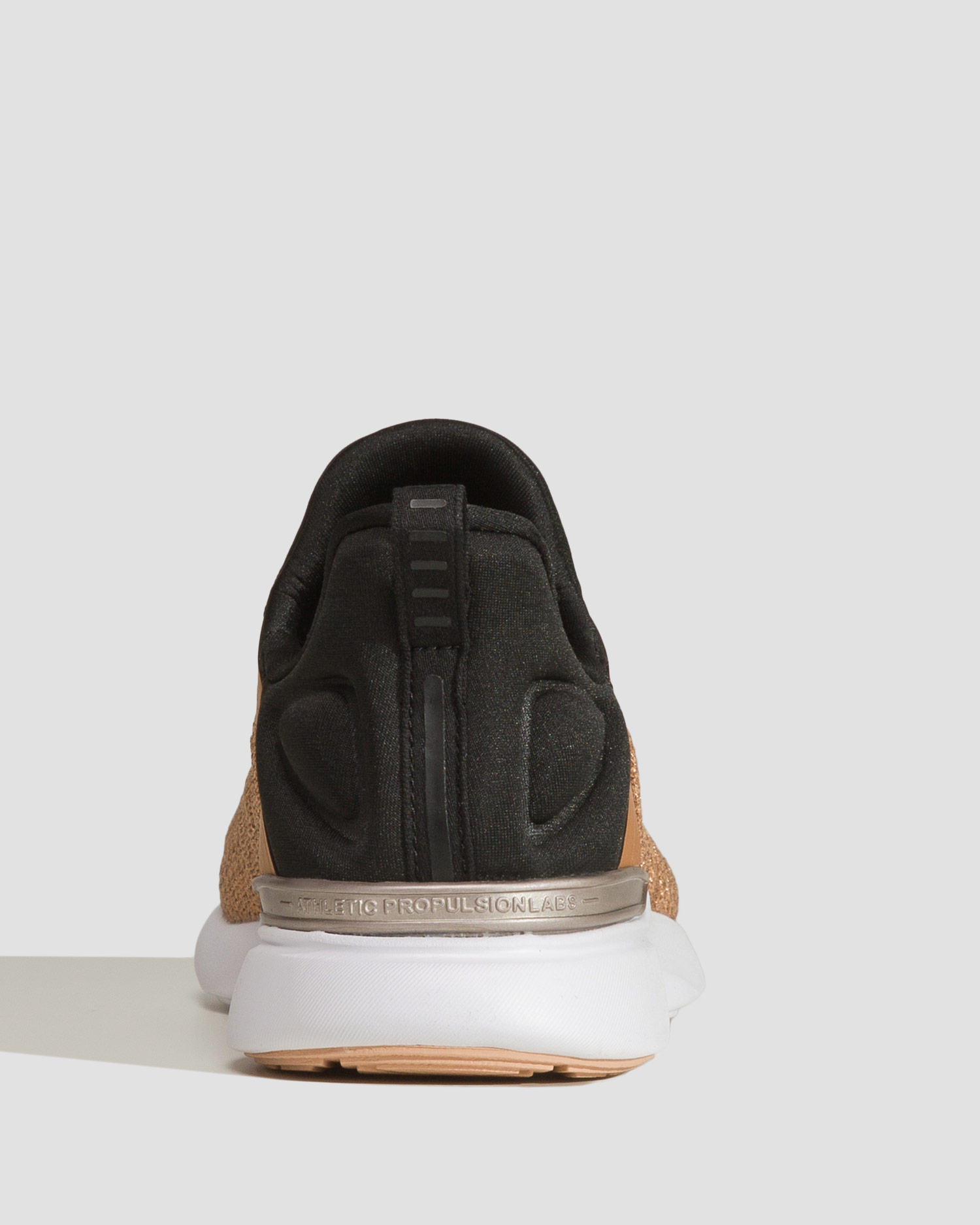 Shoes APL TECHLOOM TRACER