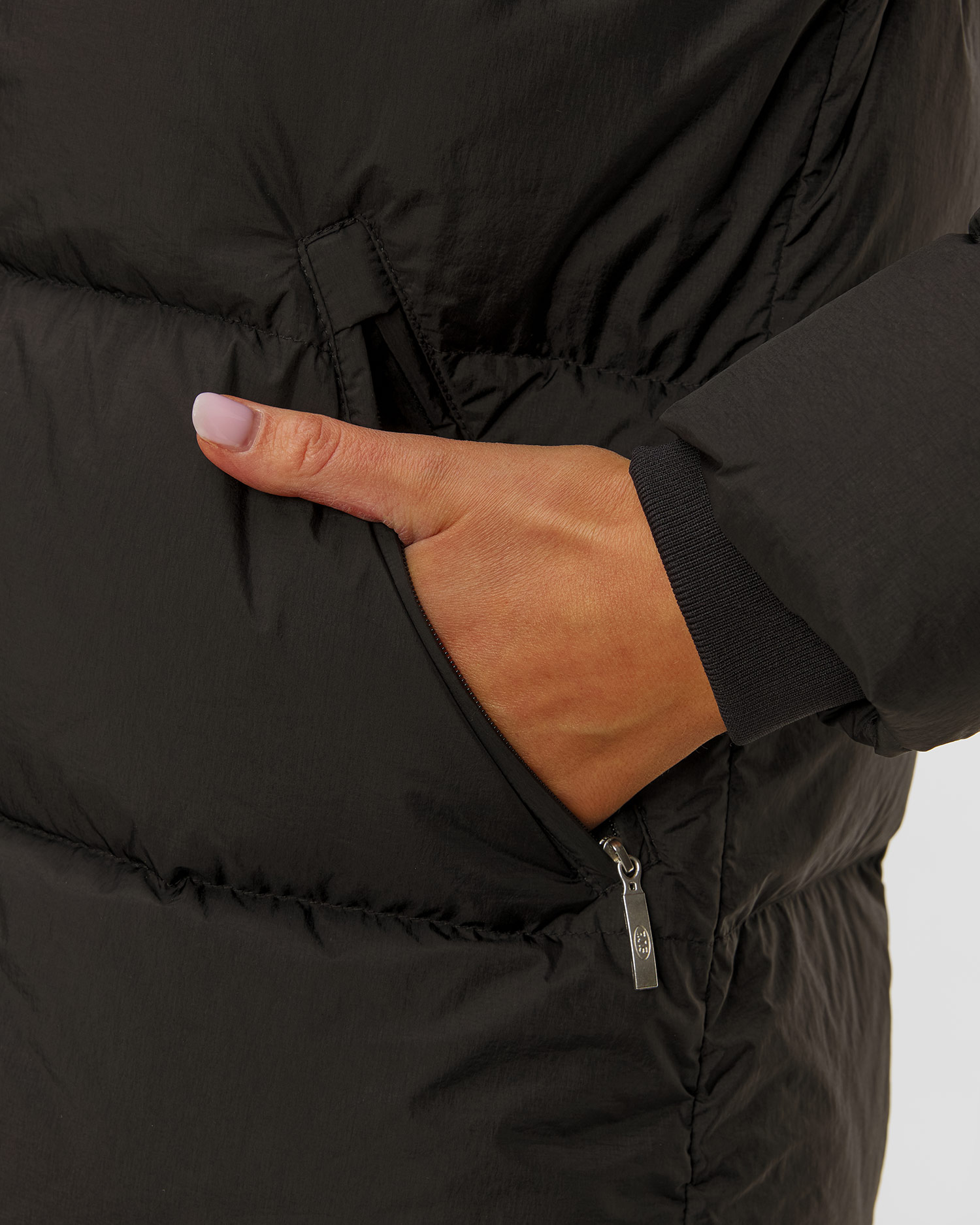 Manteau en duvet noir pour femmes Parajumpers Panda 