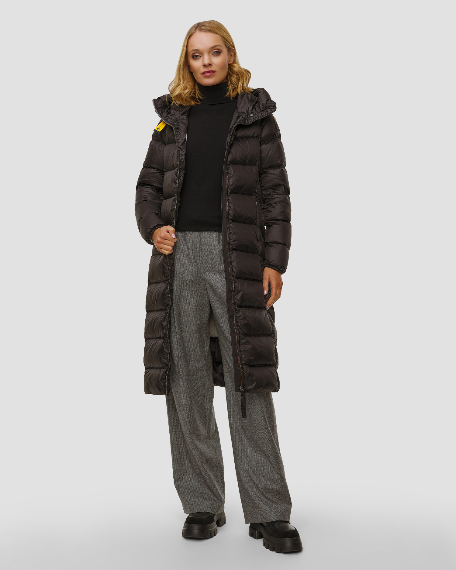 Manteau en duvet noir pour femmes Parajumpers Leah