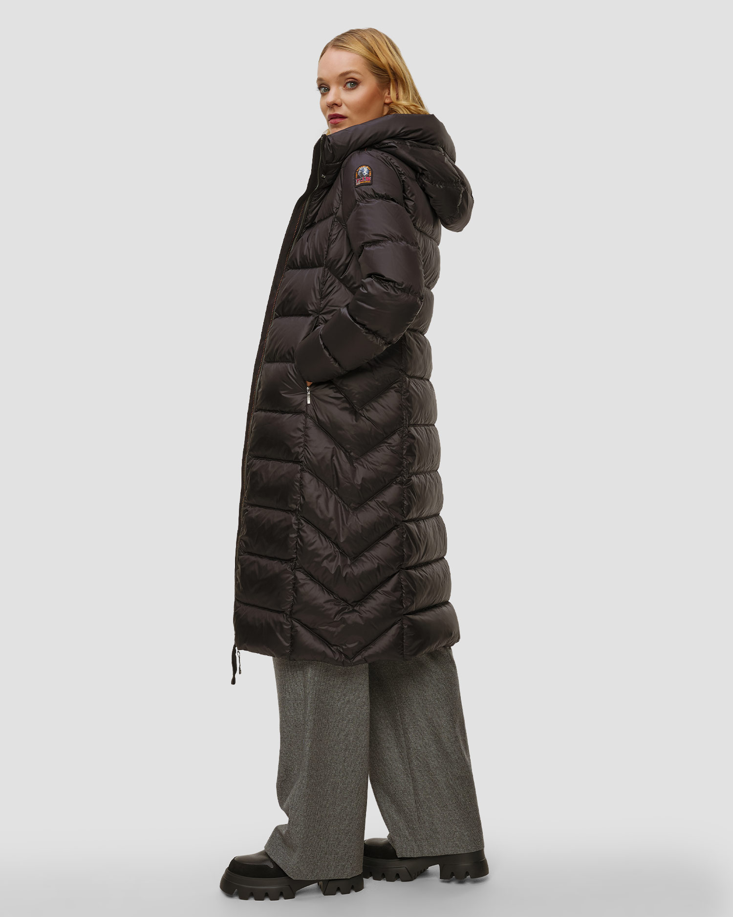 Manteau en duvet noir pour femmes Parajumpers Leah