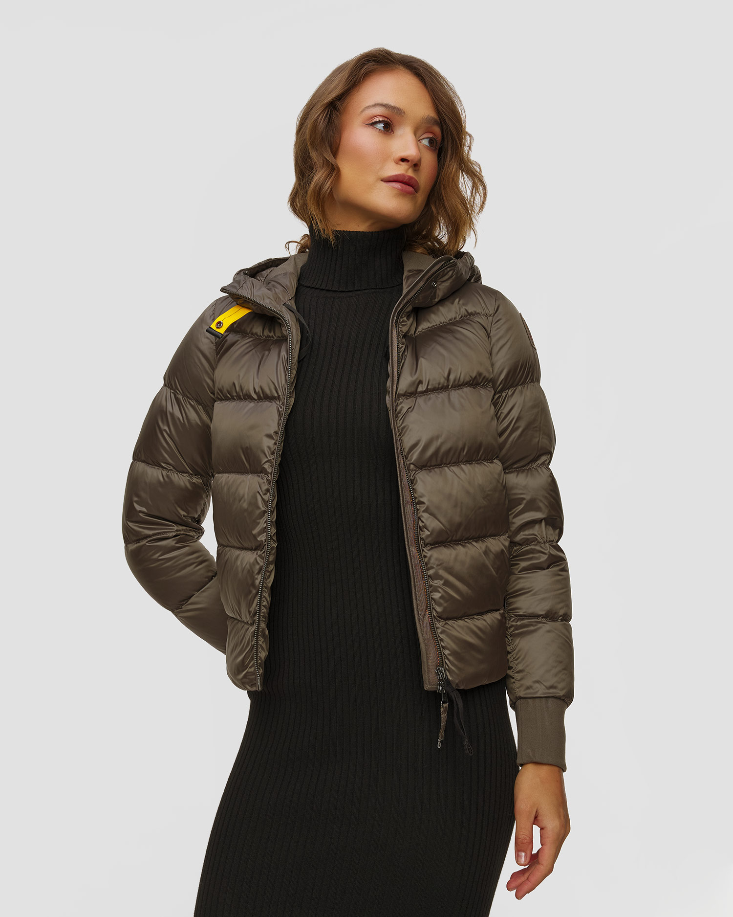 Doudoune olive pour femmes Parajumpers Mariah 