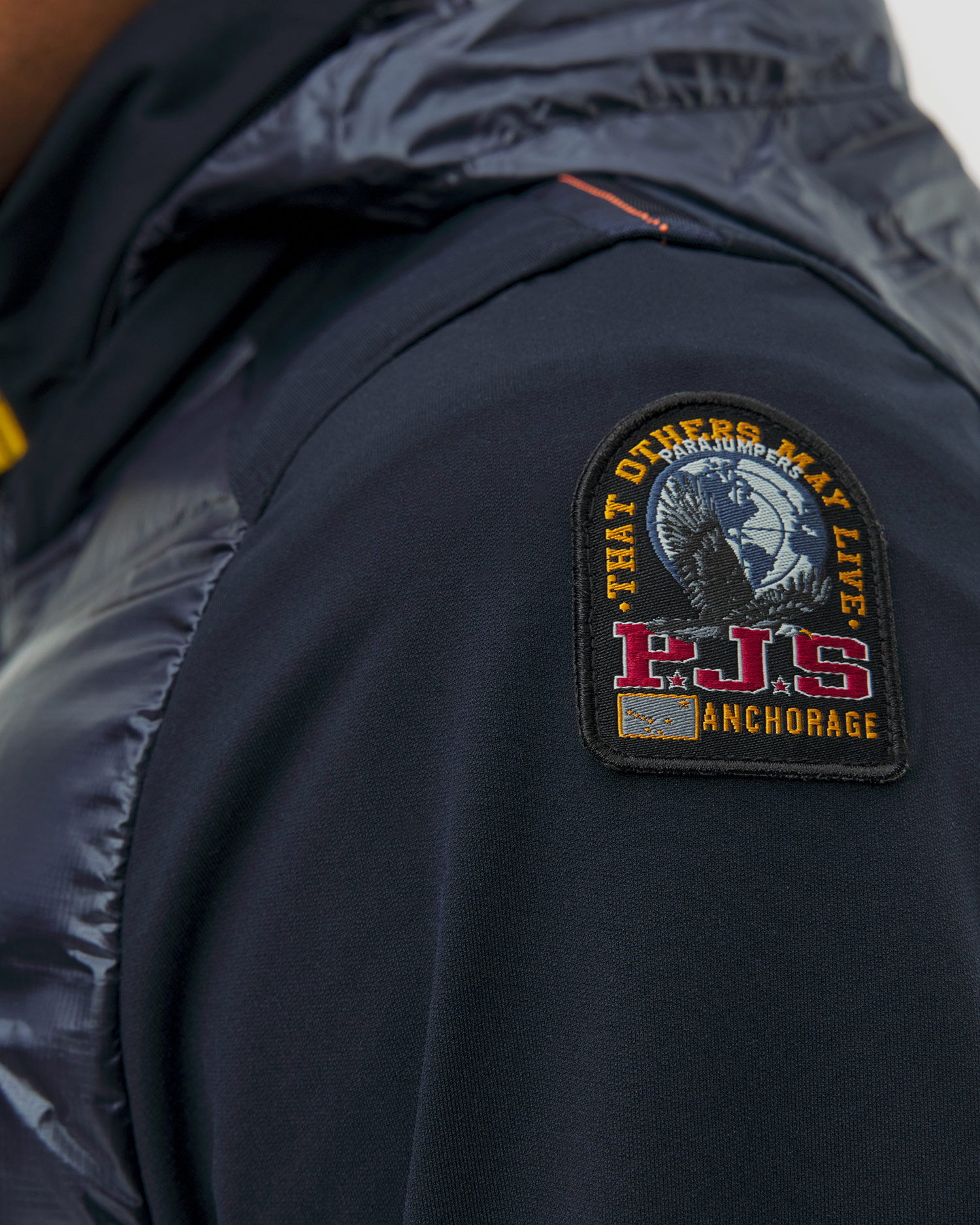 Tmavě modrá pánská péřová bunda Parajumpers Matty