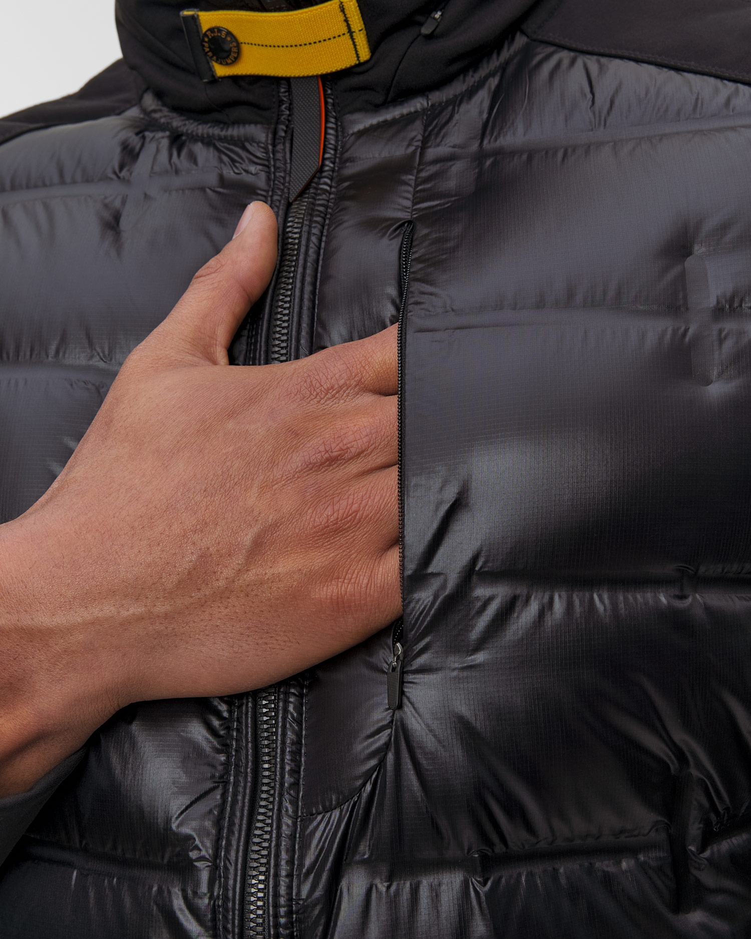 Pánská černá péřová bunda Parajumpers Matty