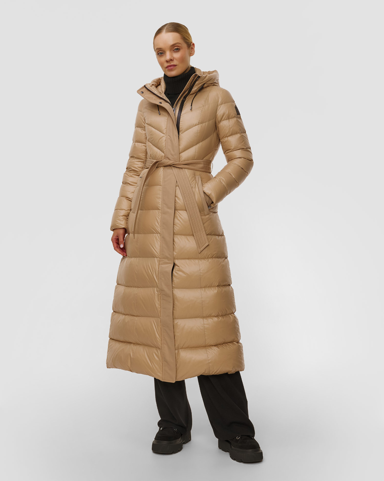 Manteau en duvet pour femmes Mackage Calina-R