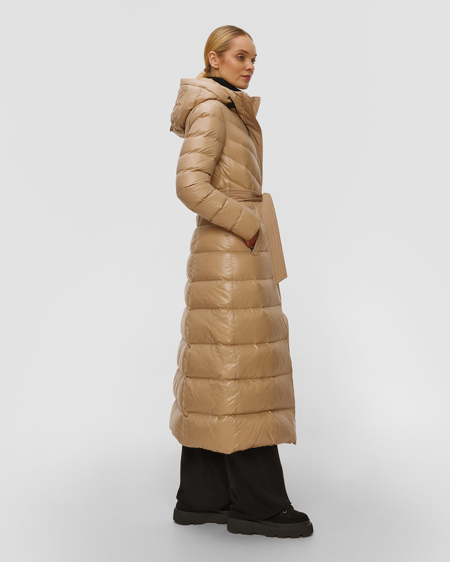 Manteau en duvet pour femmes Mackage Calina-R