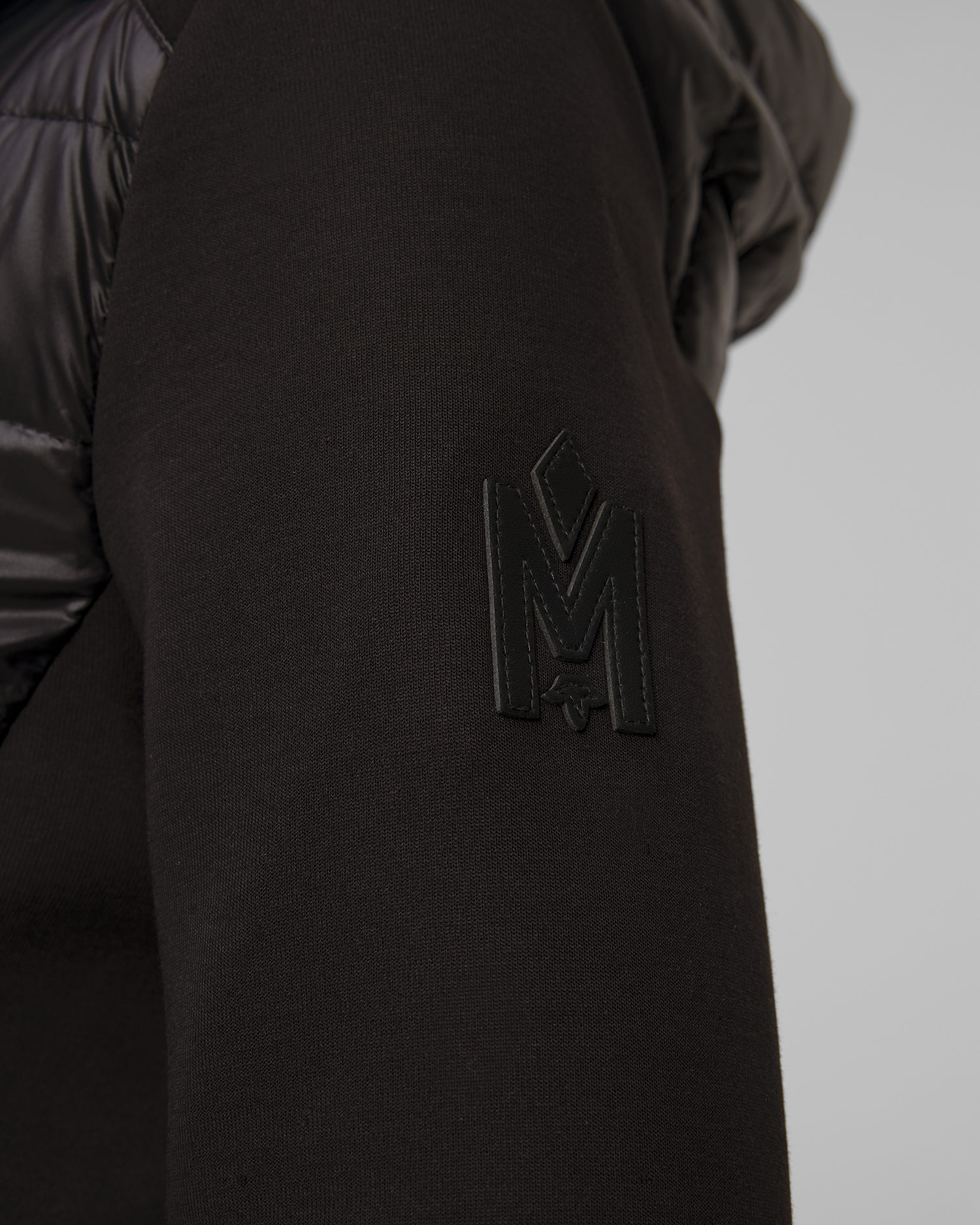 Dámska čierna hybridná bunda Mackage Della-r