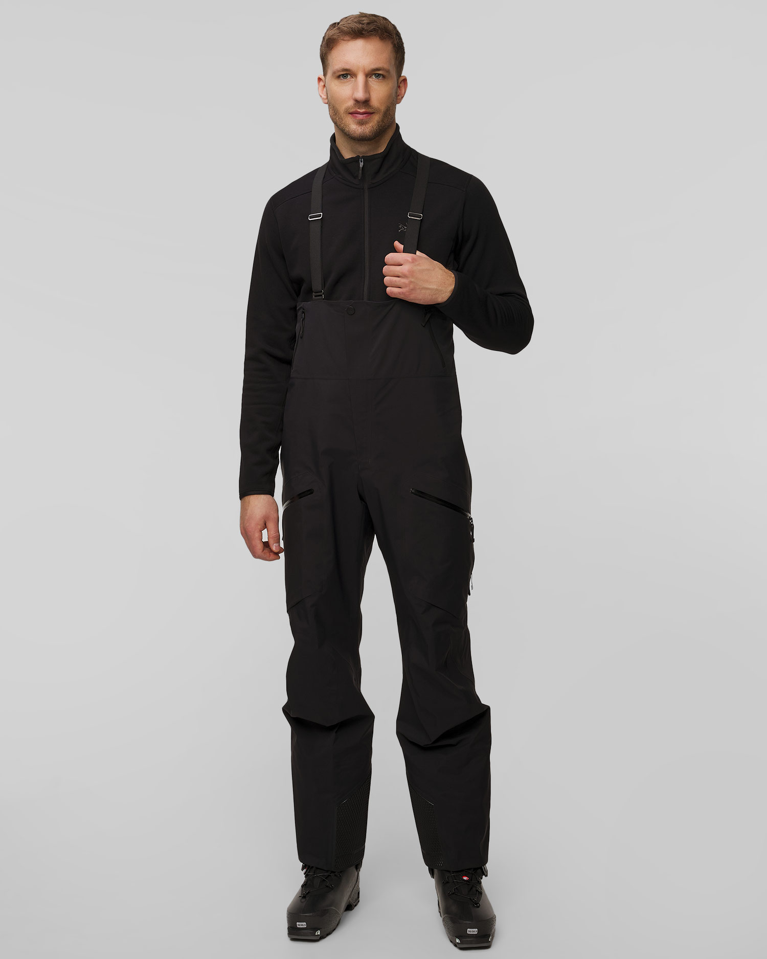 Pánské skitouringové kalhoty se šlemi Arcteryx Rush Bib Pant v Černé Barvě