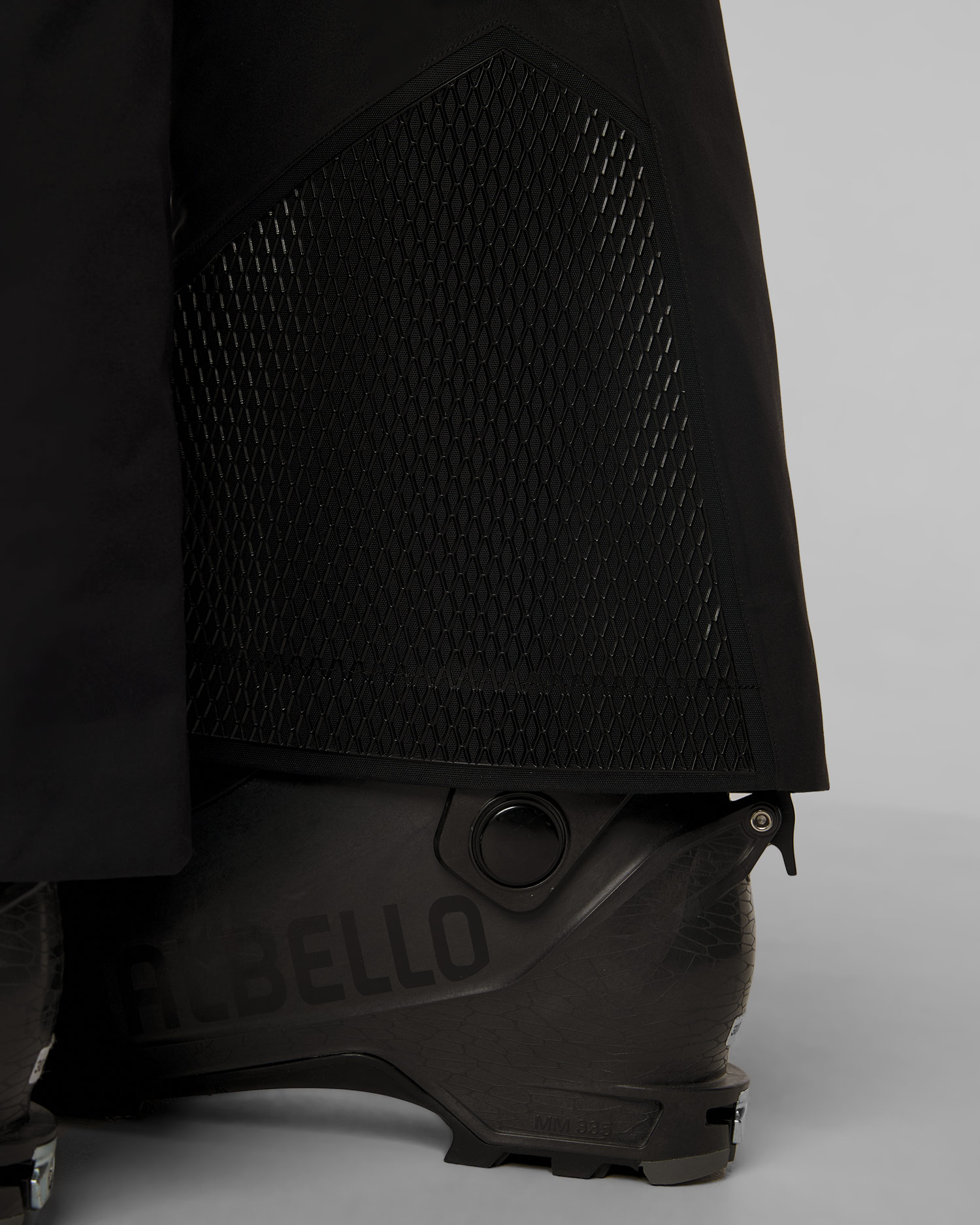 Pánské skitouringové kalhoty se šlemi Arcteryx Rush Bib Pant v Černé Barvě