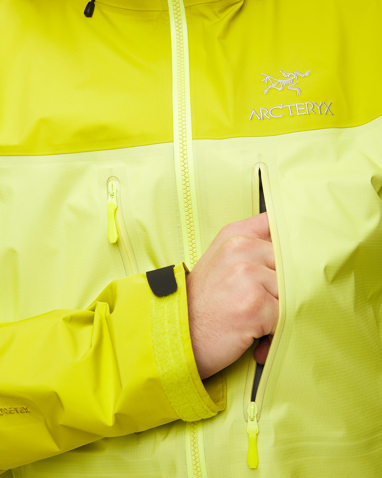 Żółta kurtka hardshellowa kurtka męska Arcteryx Alpha