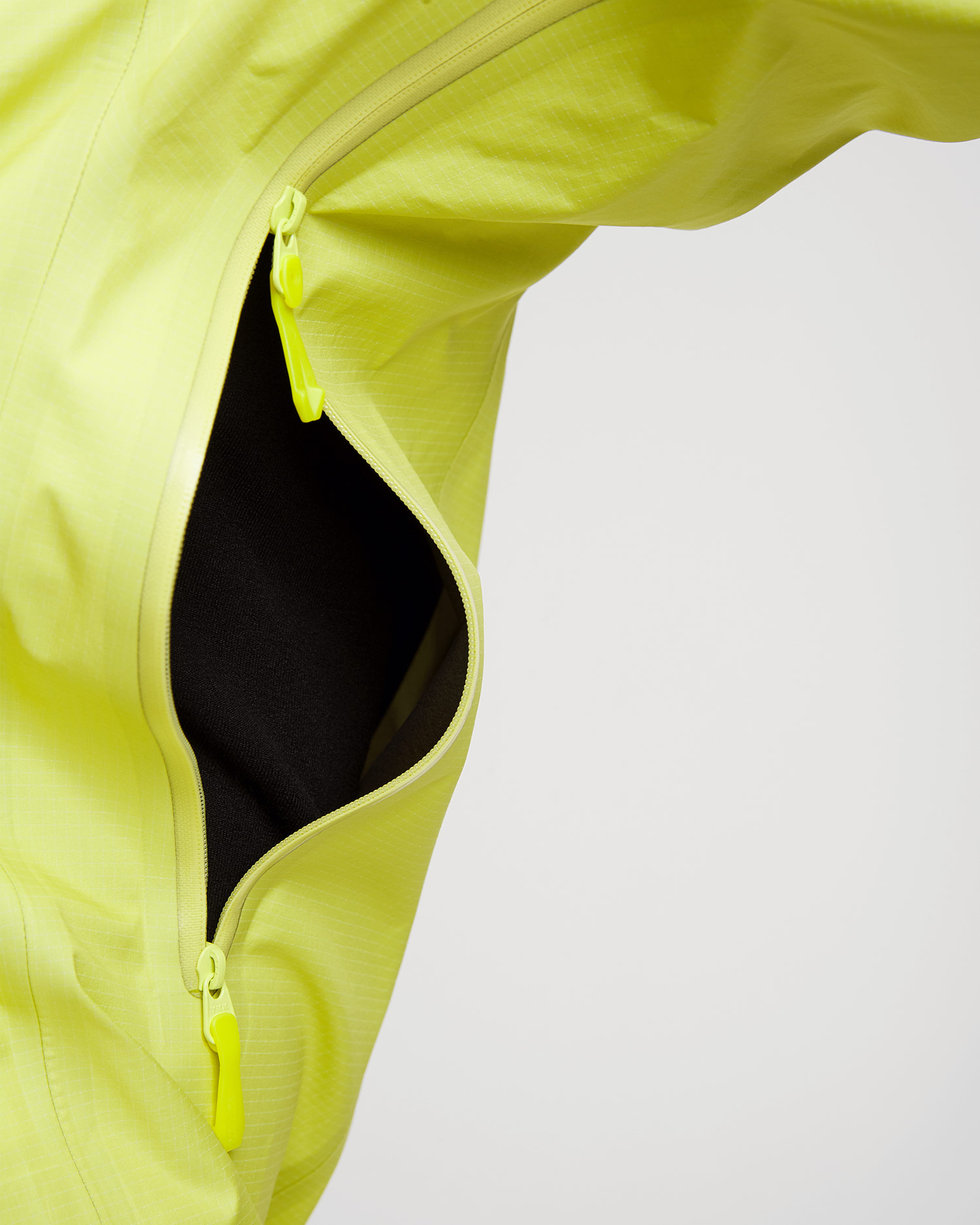 Żółta kurtka hardshellowa kurtka męska Arcteryx Alpha