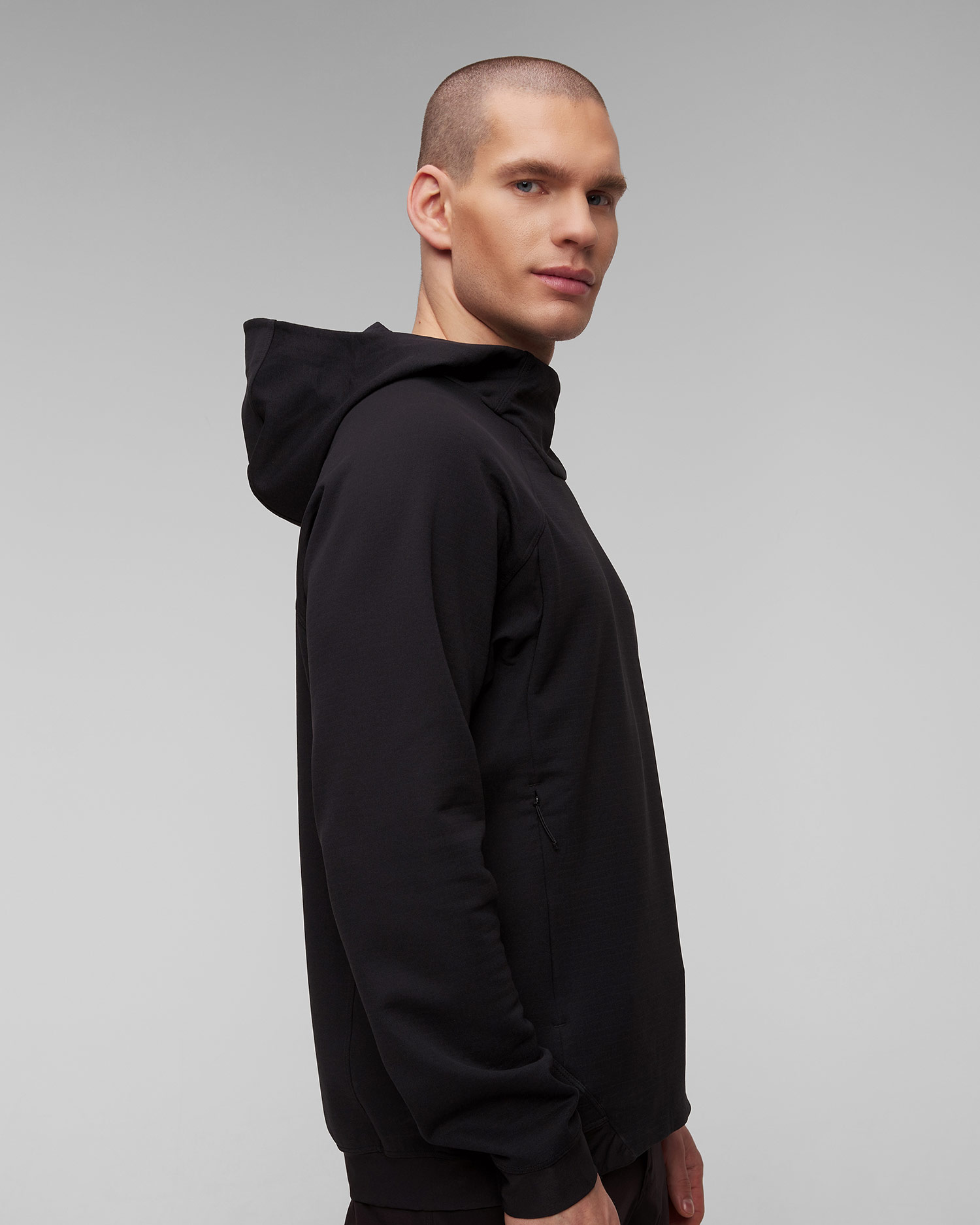 Arcteryx Rethel Hdy M Midlayer-Sweatshirt für Herren in Schwarz