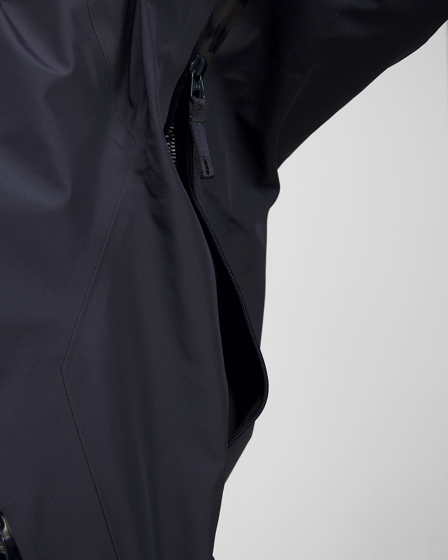 Pánska tmavomodrá bunda Arcteryx Beta LT hardshell