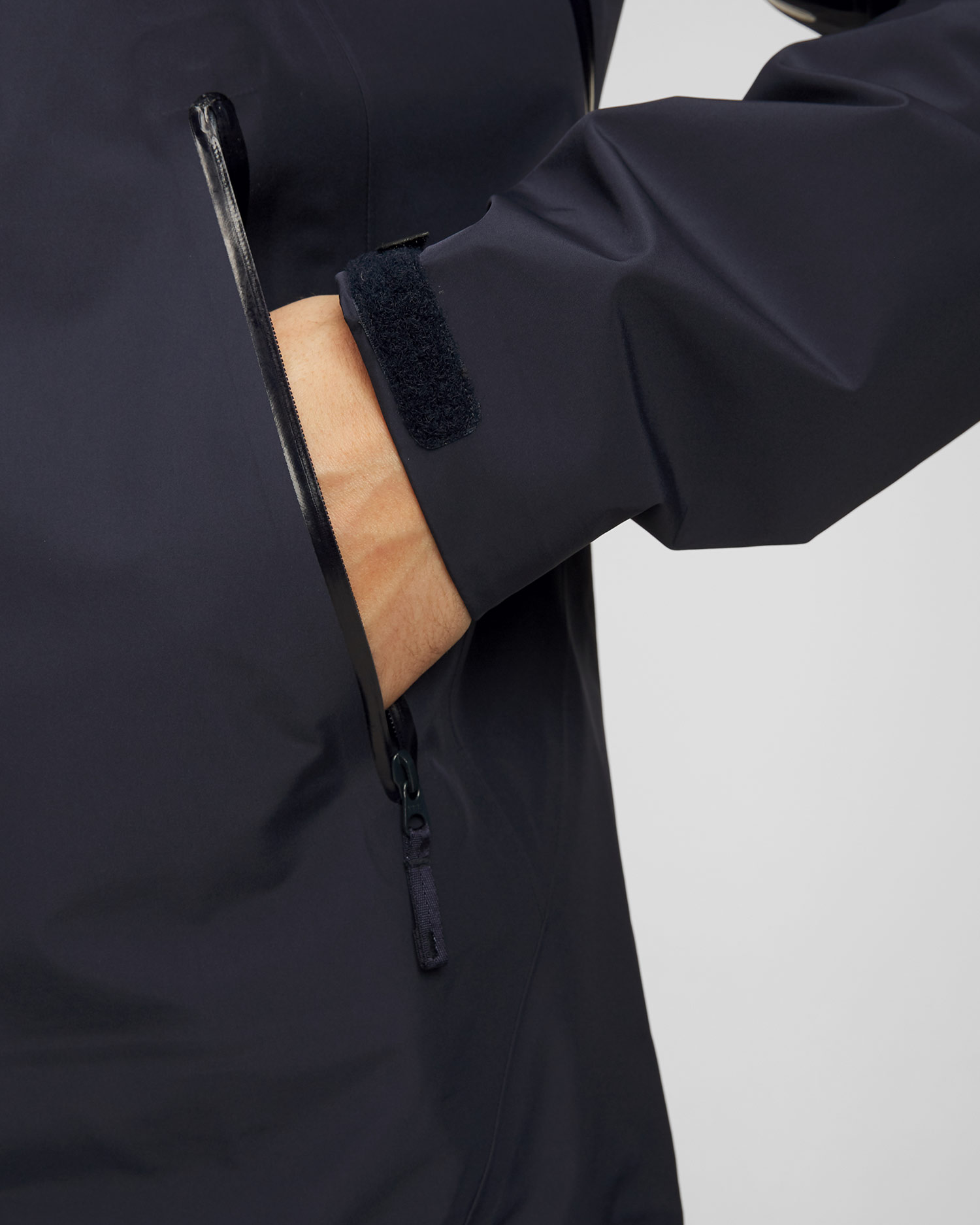 Pánska tmavomodrá bunda Arcteryx Beta LT hardshell