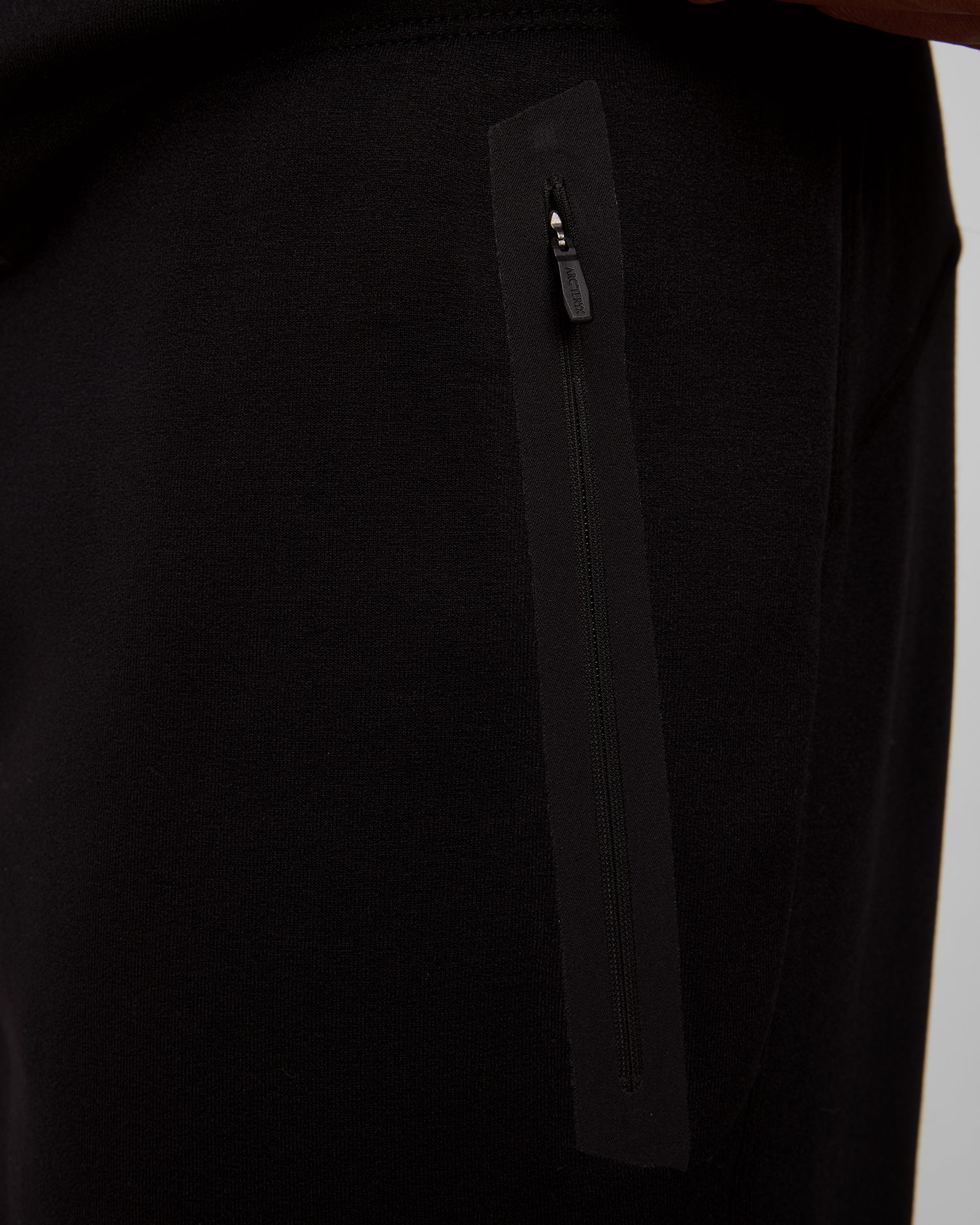 Czarne spodnie ocieplane męskie Arcteryx Kyanite