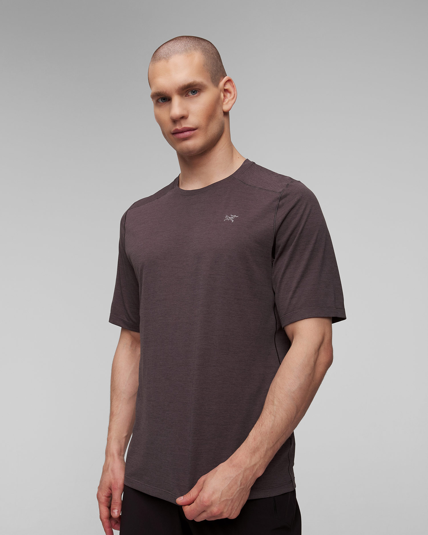 T-shirt technique gris pour hommes Arcteryx Cormac Crew SS
