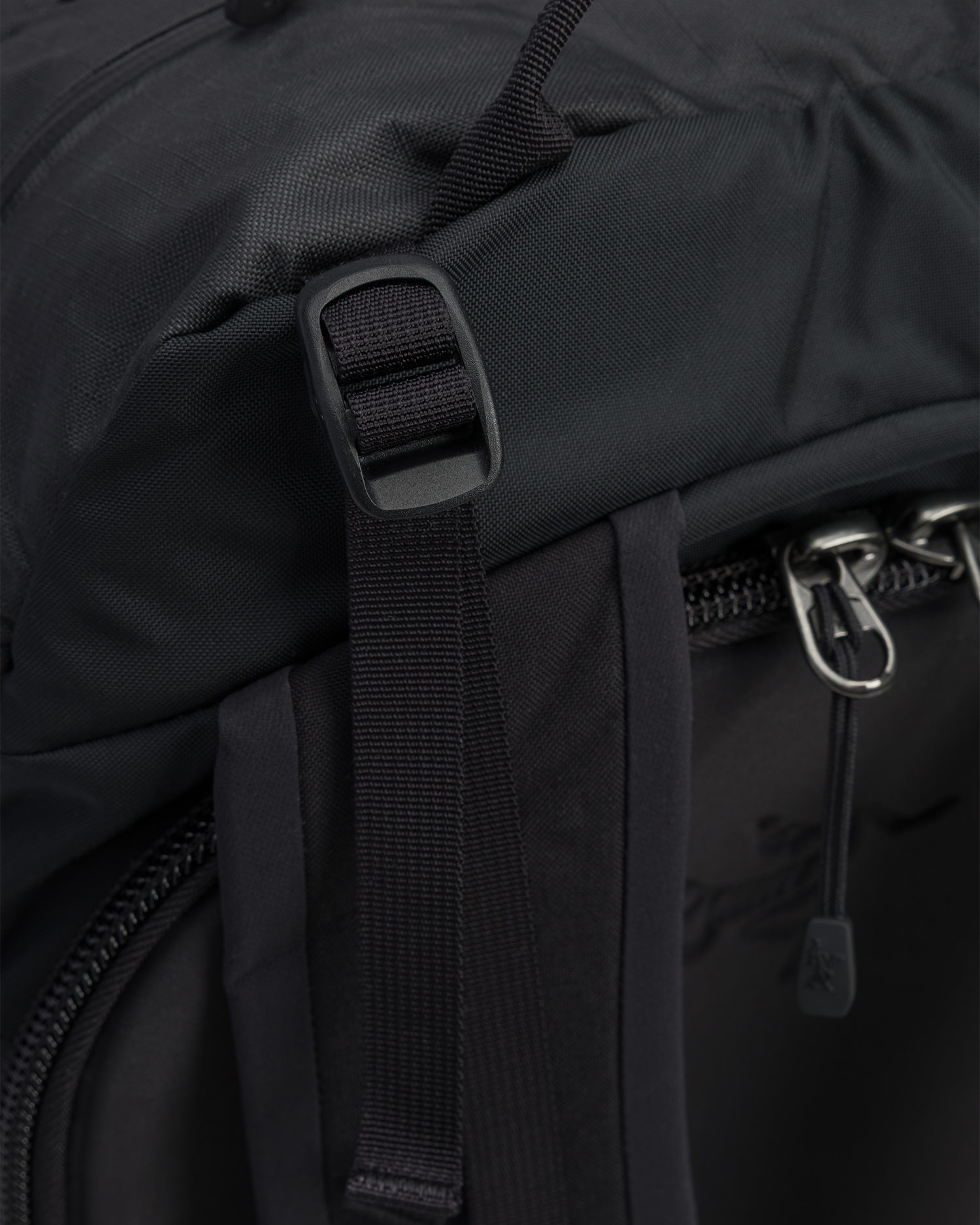 Batoh freeride Arcteryx Quintic 28 batoh čierny