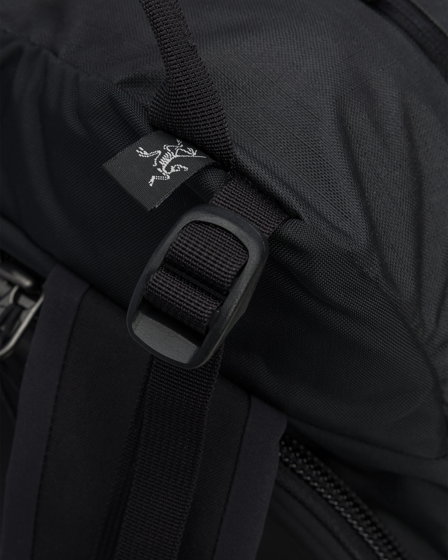 Batoh freeride Arcteryx Quintic 28 batoh čierny