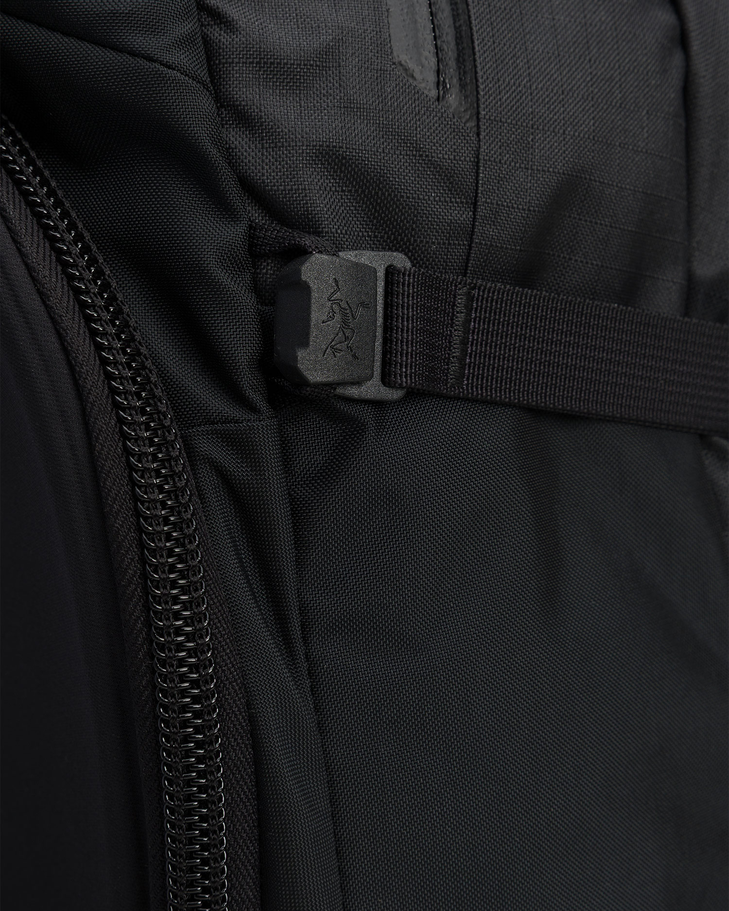 Batoh freeride Arcteryx Quintic 28 batoh čierny