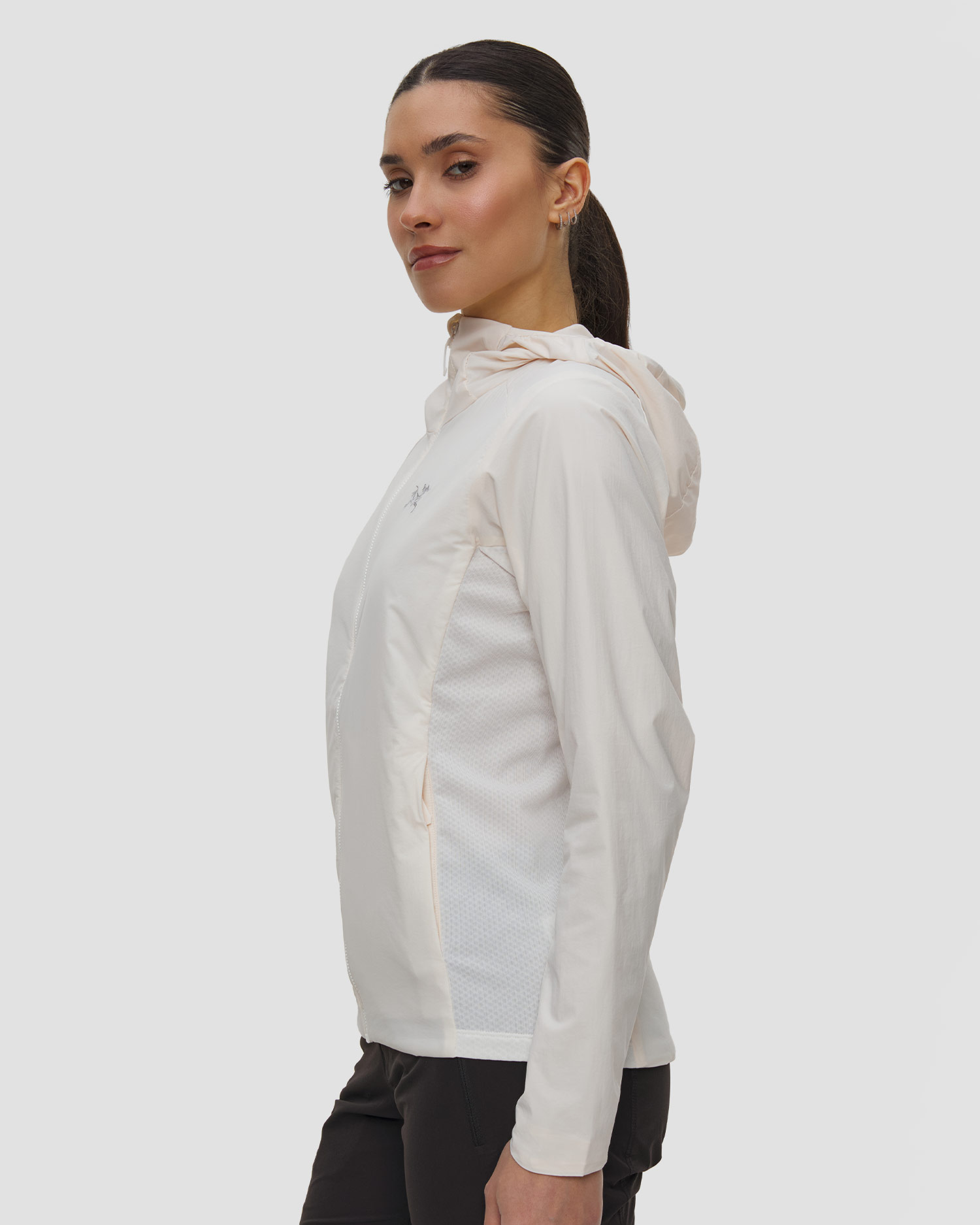 Sweat-shirt isolé crème pour femmes Arcteryx Atom SL Hoody W
