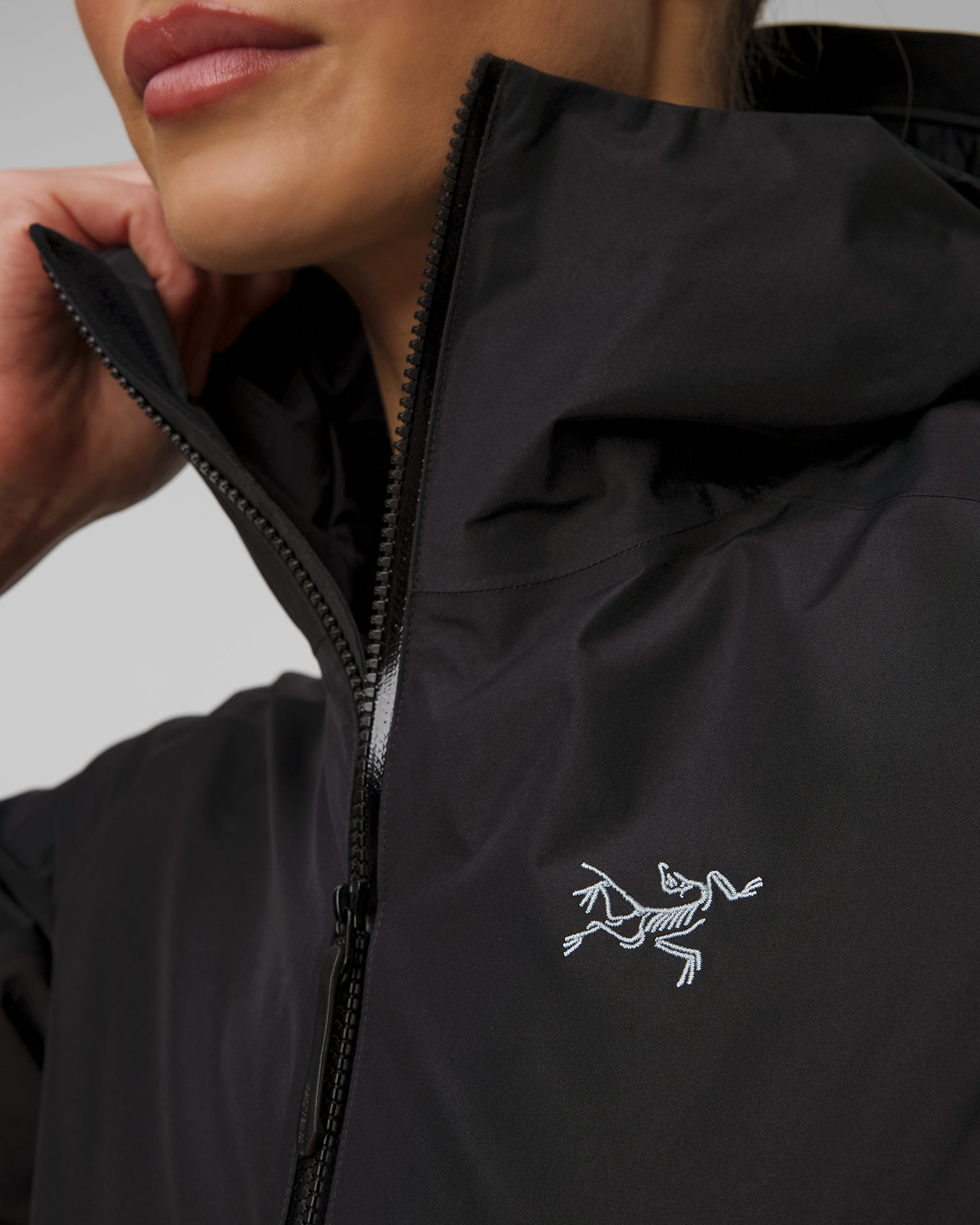 Women's softshell jacket Arcteryx Solano Hoody In black