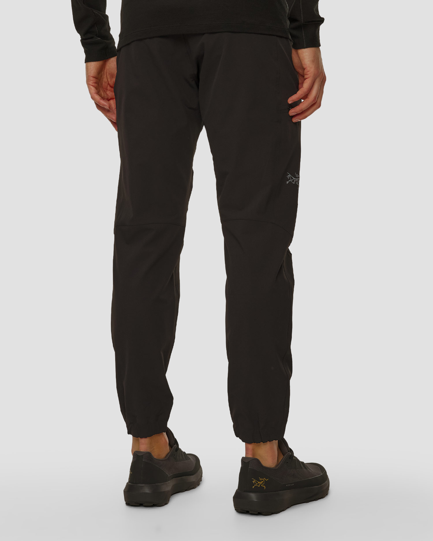 Softshellové pánské kalhoty Arcteryx Gamma Jogger v černé barvě