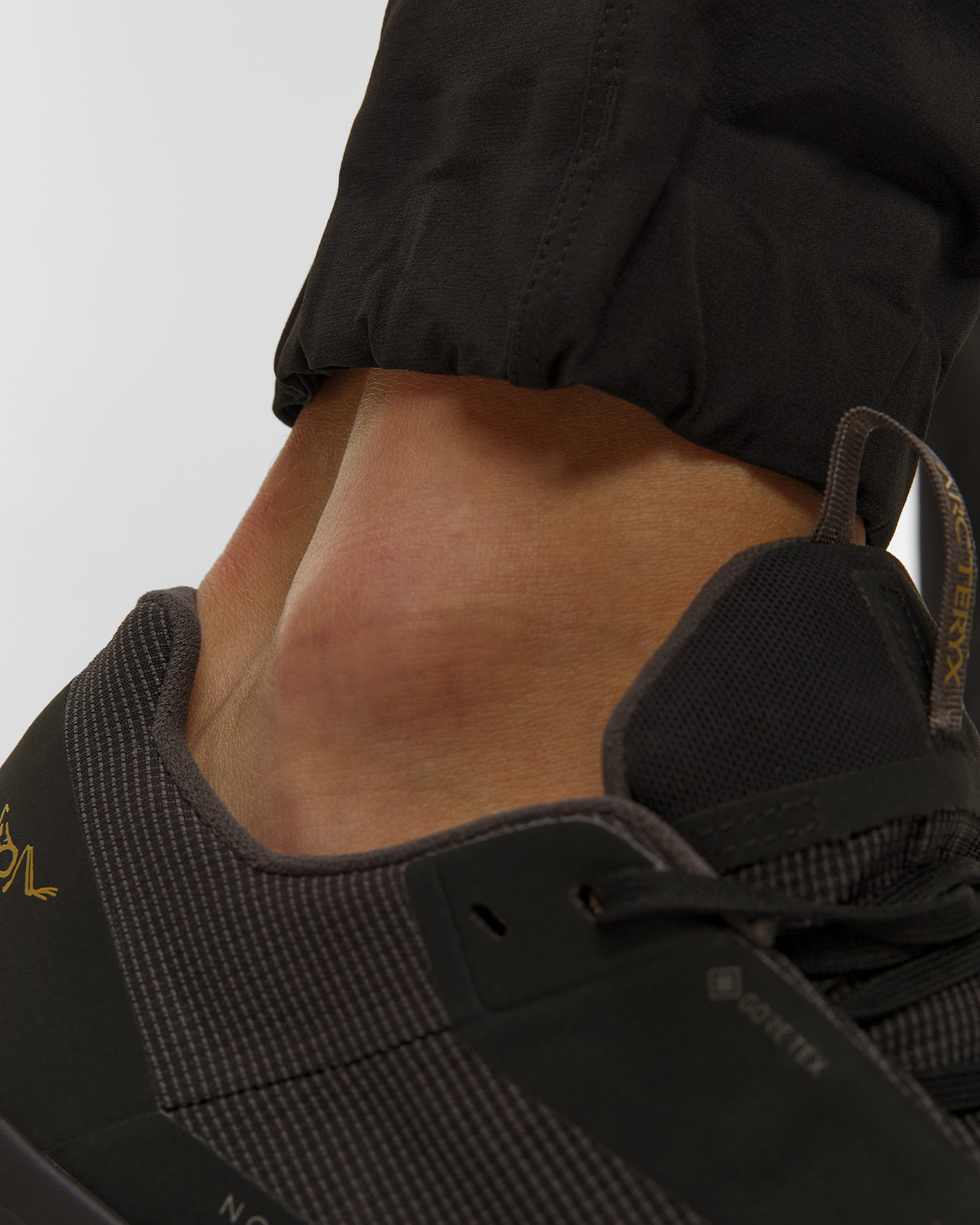 Softshellové pánské kalhoty Arcteryx Gamma Jogger v černé barvě