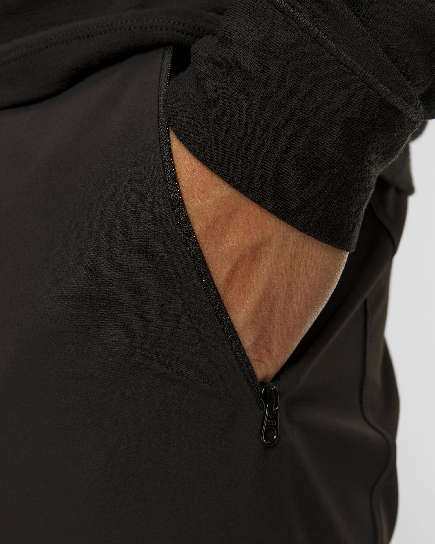 Softshellové pánské kalhoty Arcteryx Gamma Jogger v černé barvě