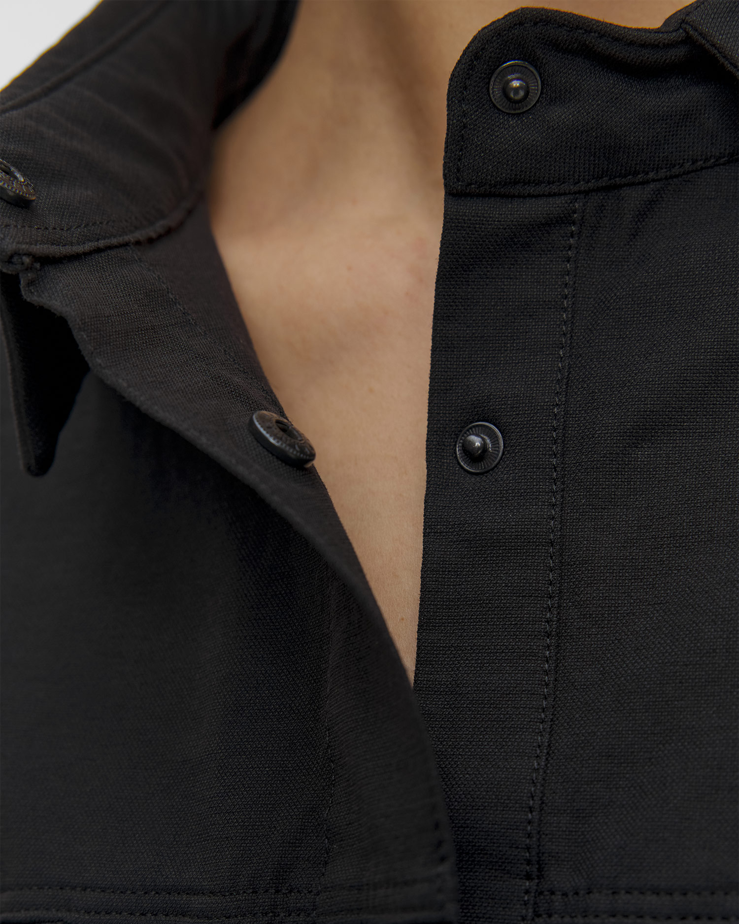 Chemise noire pour femmes Arcteryx Clarkia SL Cotton Overshirt W