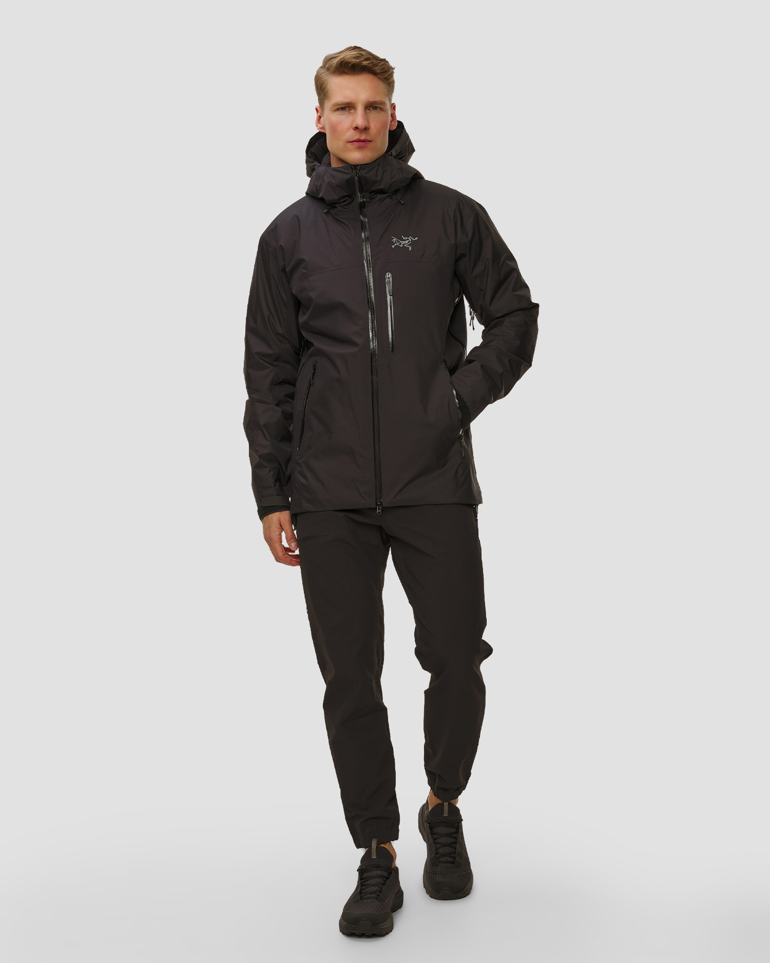 Zateplená pánská outdoorová bunda Arcteryx Beta Insulated Jacket v černé barvě