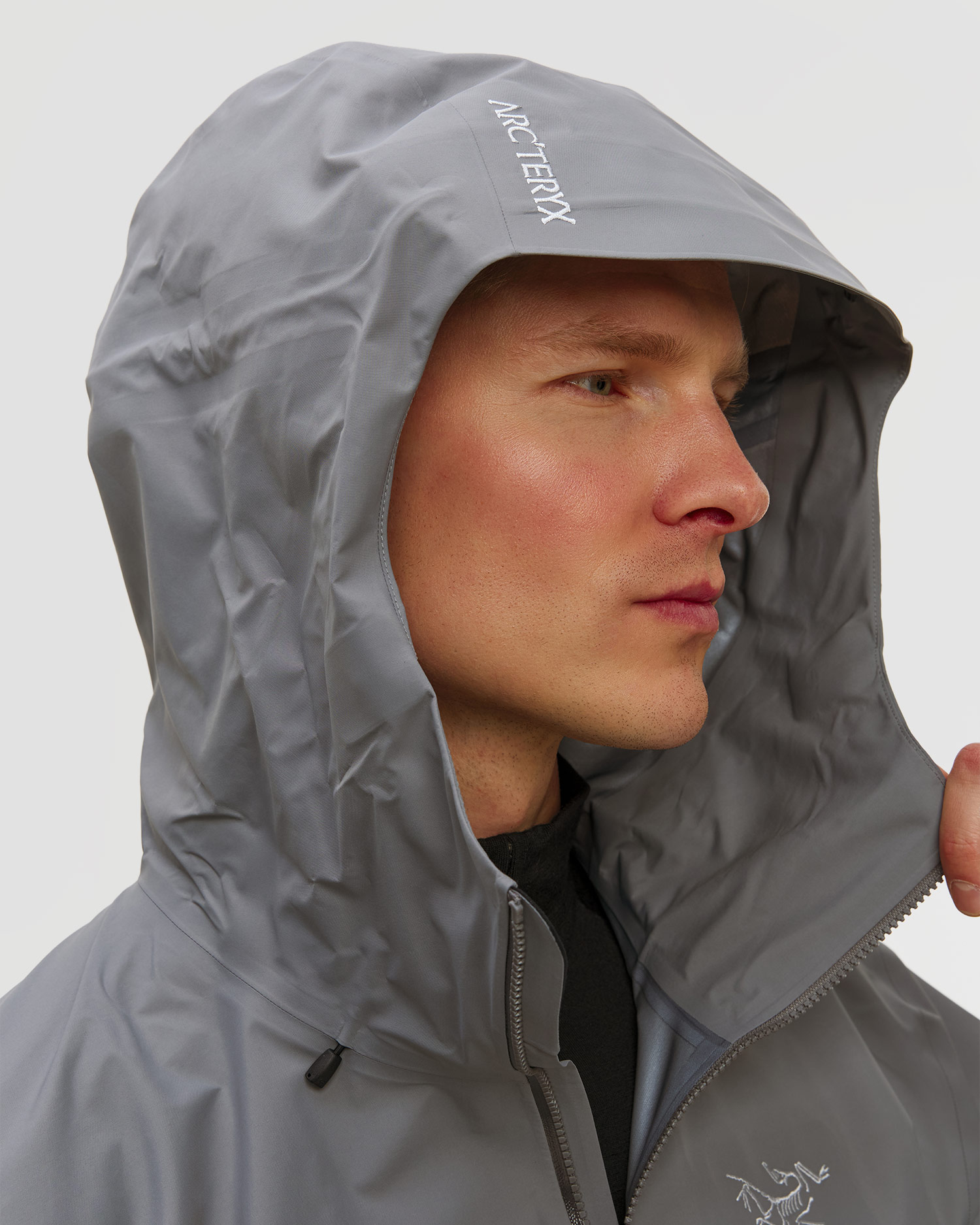 Hardshellová pánská bunda Arcteryx Beta SL Jacket v šedé barvě