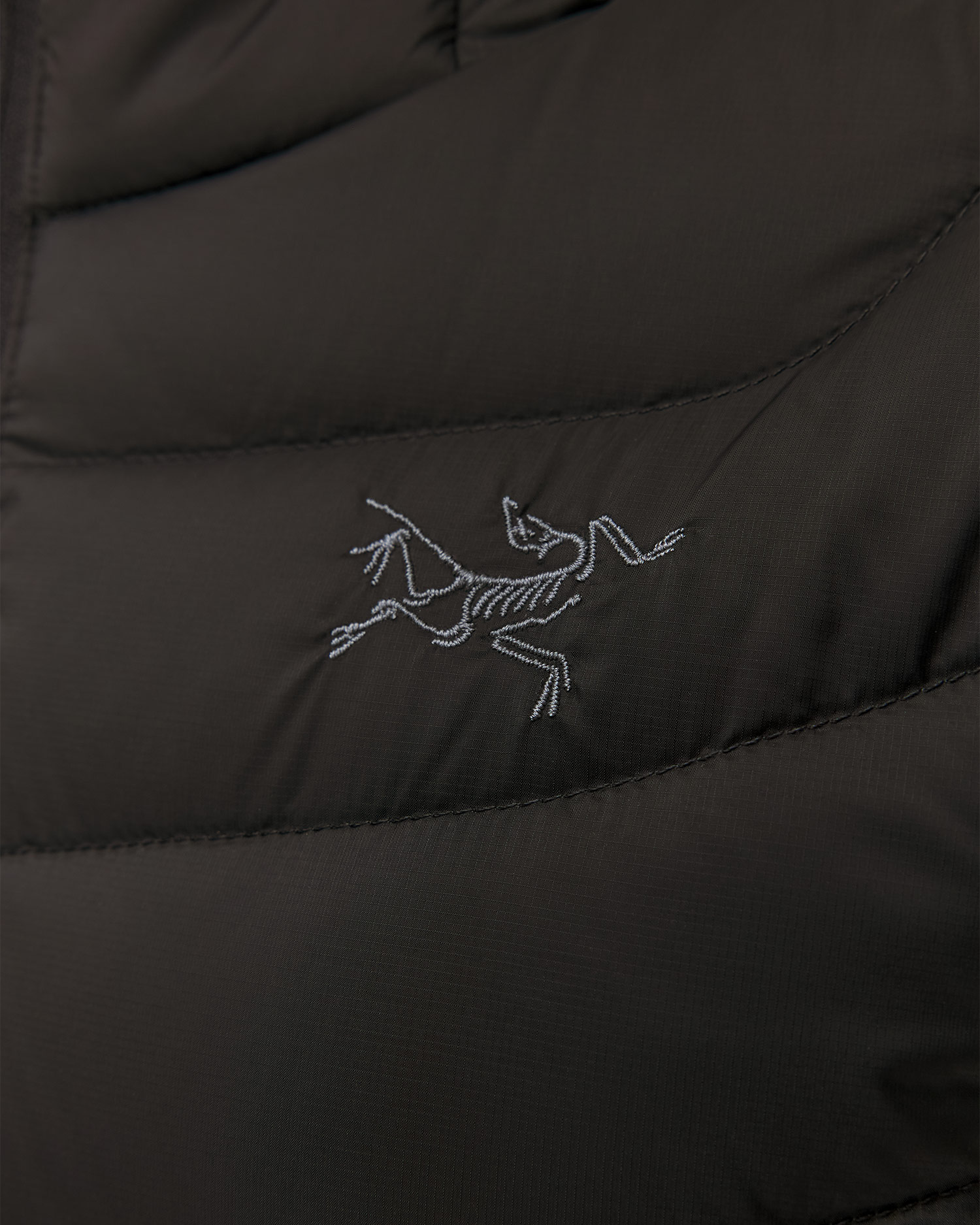 Geacă ultralight pentru femei Arcteryx CERIUM HDY W