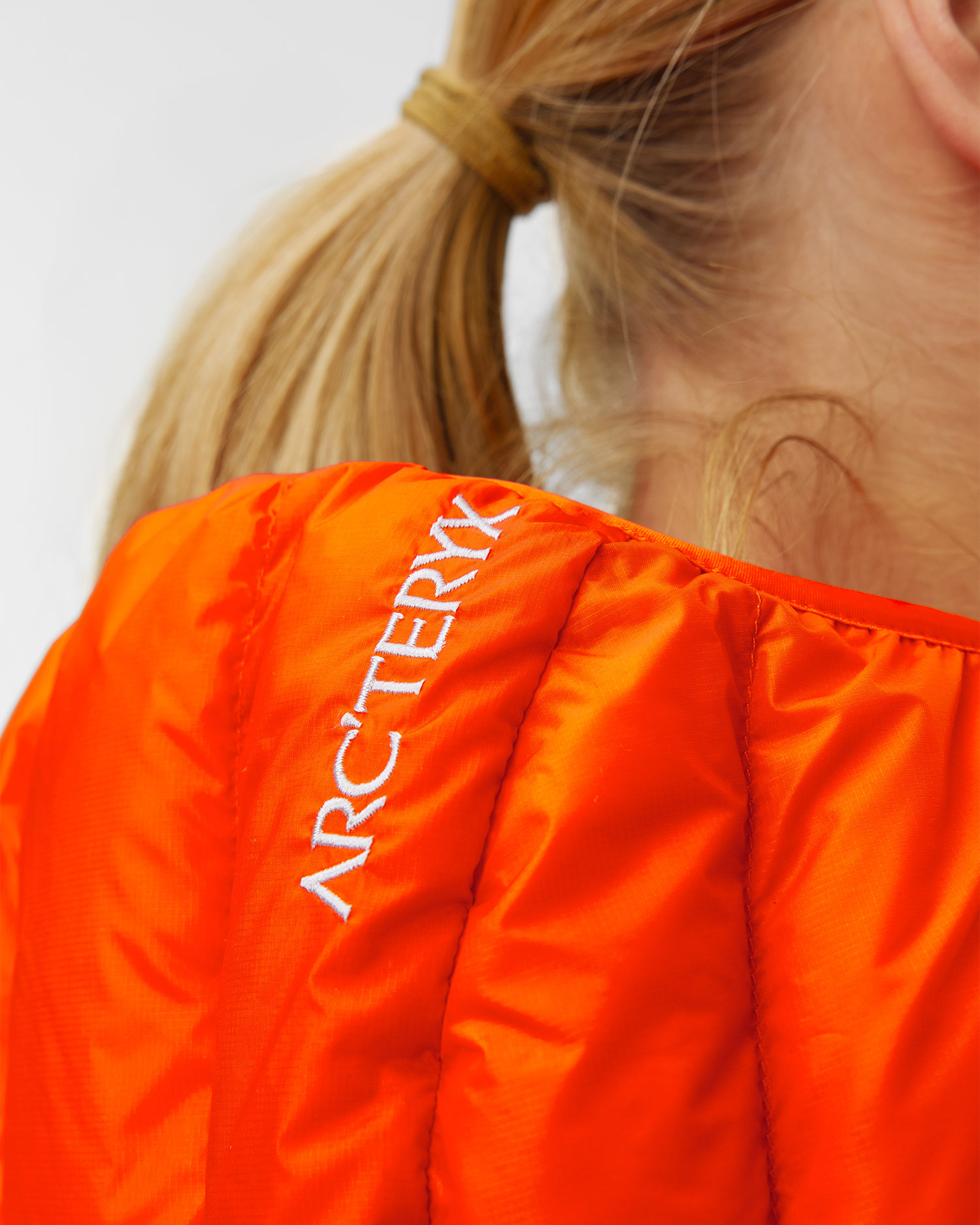 Geacă ultralight pentru femei Arcteryx CERIUM HDY W