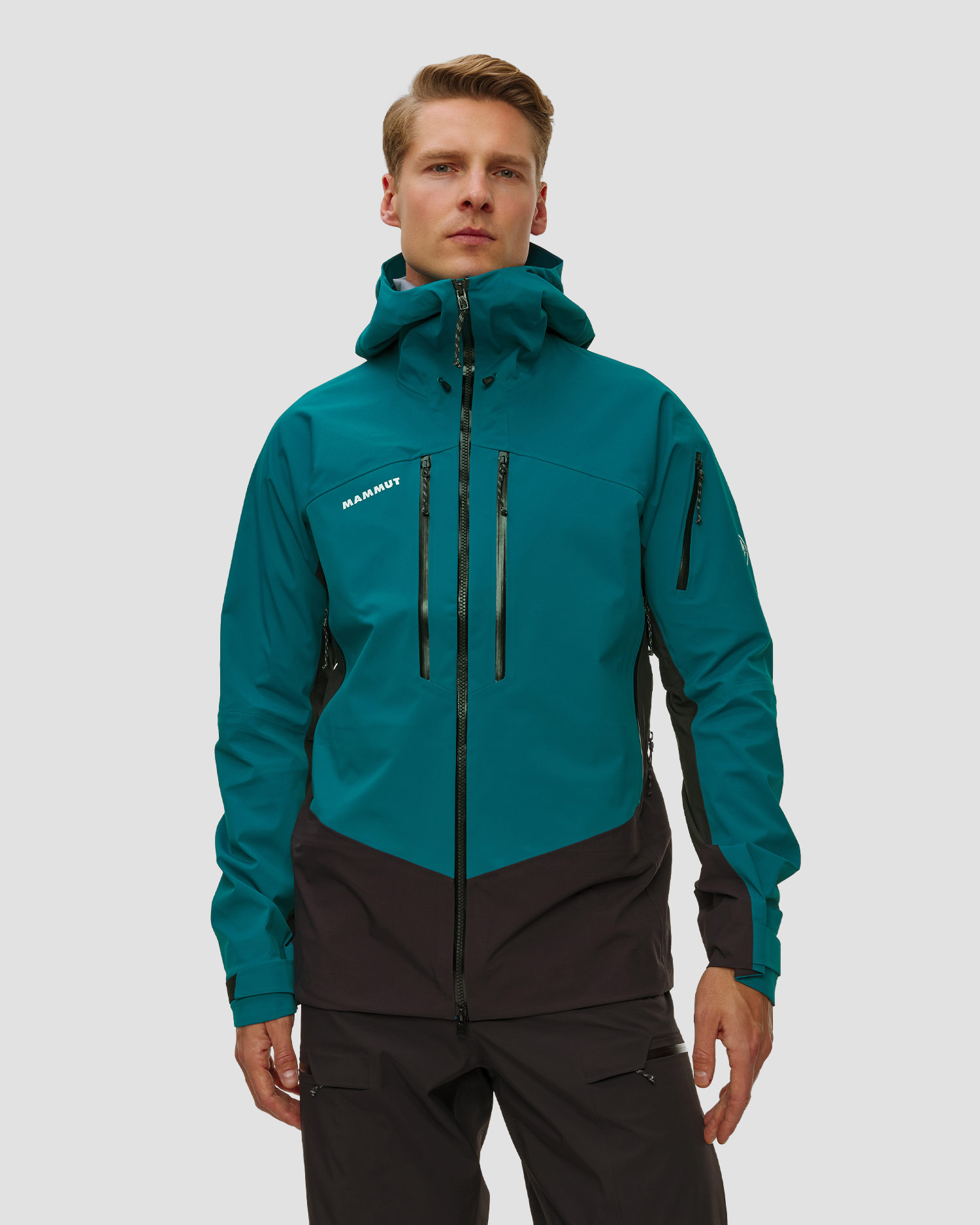 Mammut Taiss Pro HS Hooded Jacket Men Technische Herrenjacke in Blau und Schwarz