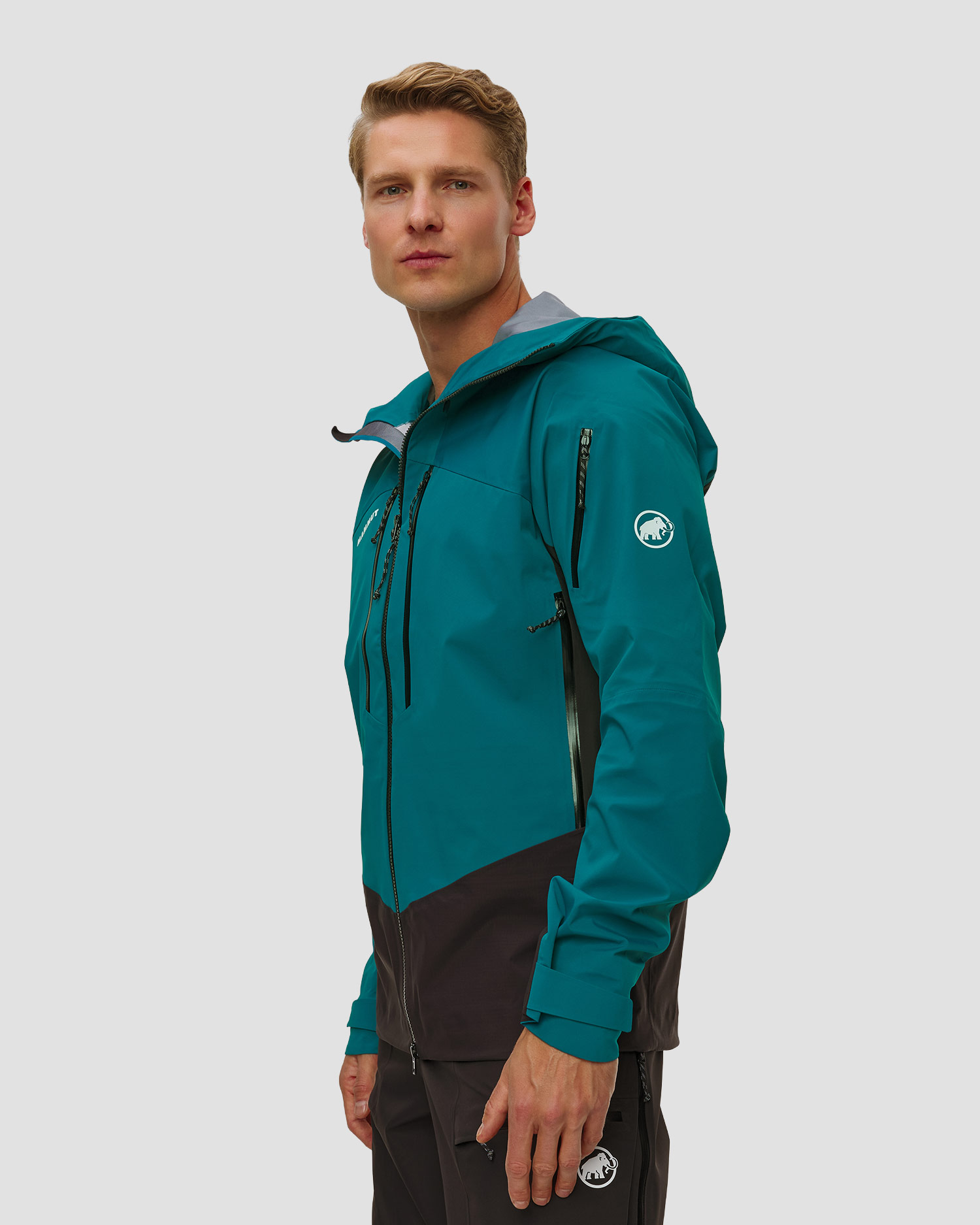 Mammut Taiss Pro HS Hooded Jacket Men Technische Herrenjacke in Blau und Schwarz