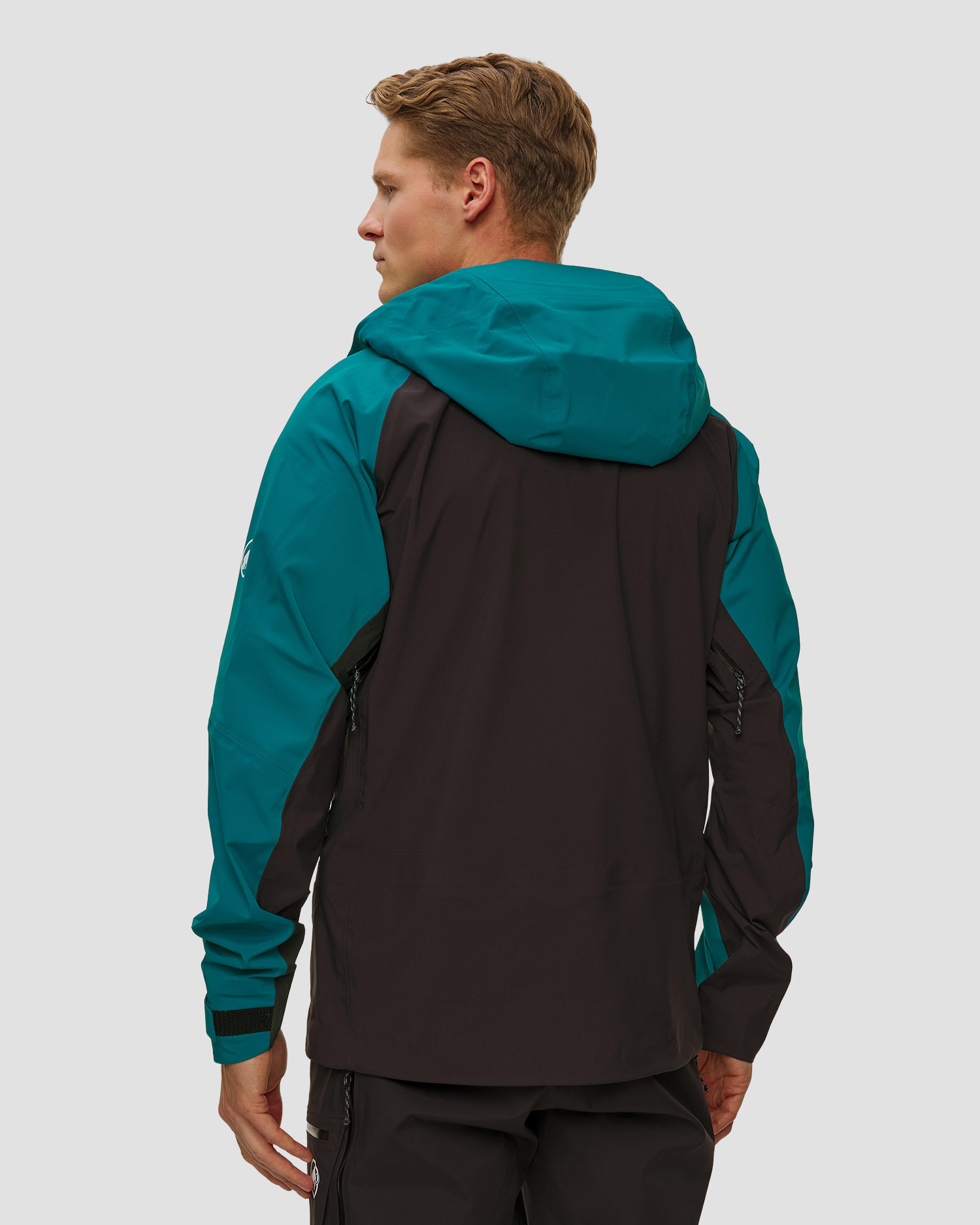 Mammut Taiss Pro HS Hooded Jacket Men Technische Herrenjacke in Blau und Schwarz
